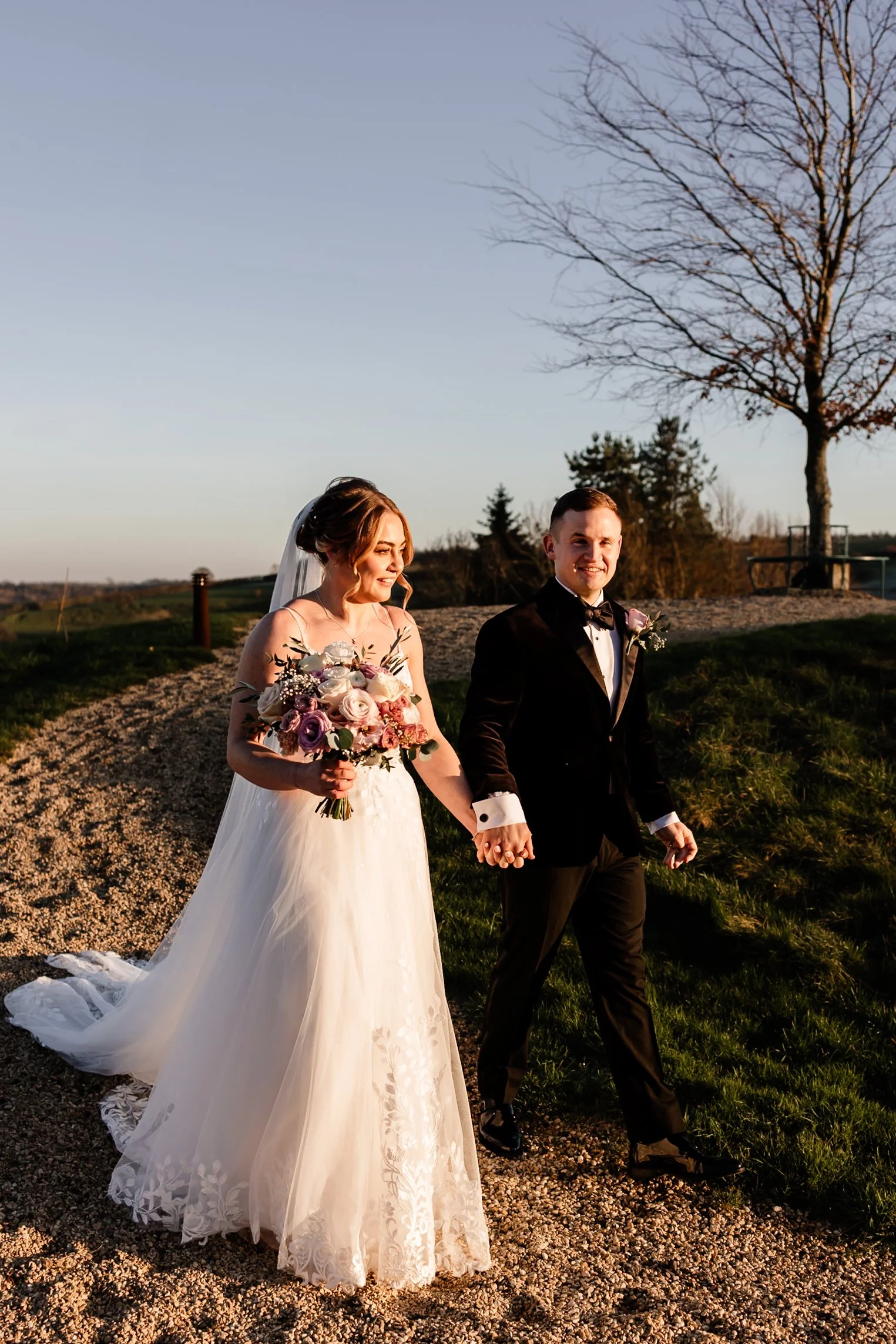 KINGSCOTE BARN WEDDING PHOTOGRAPHER-4.JPG