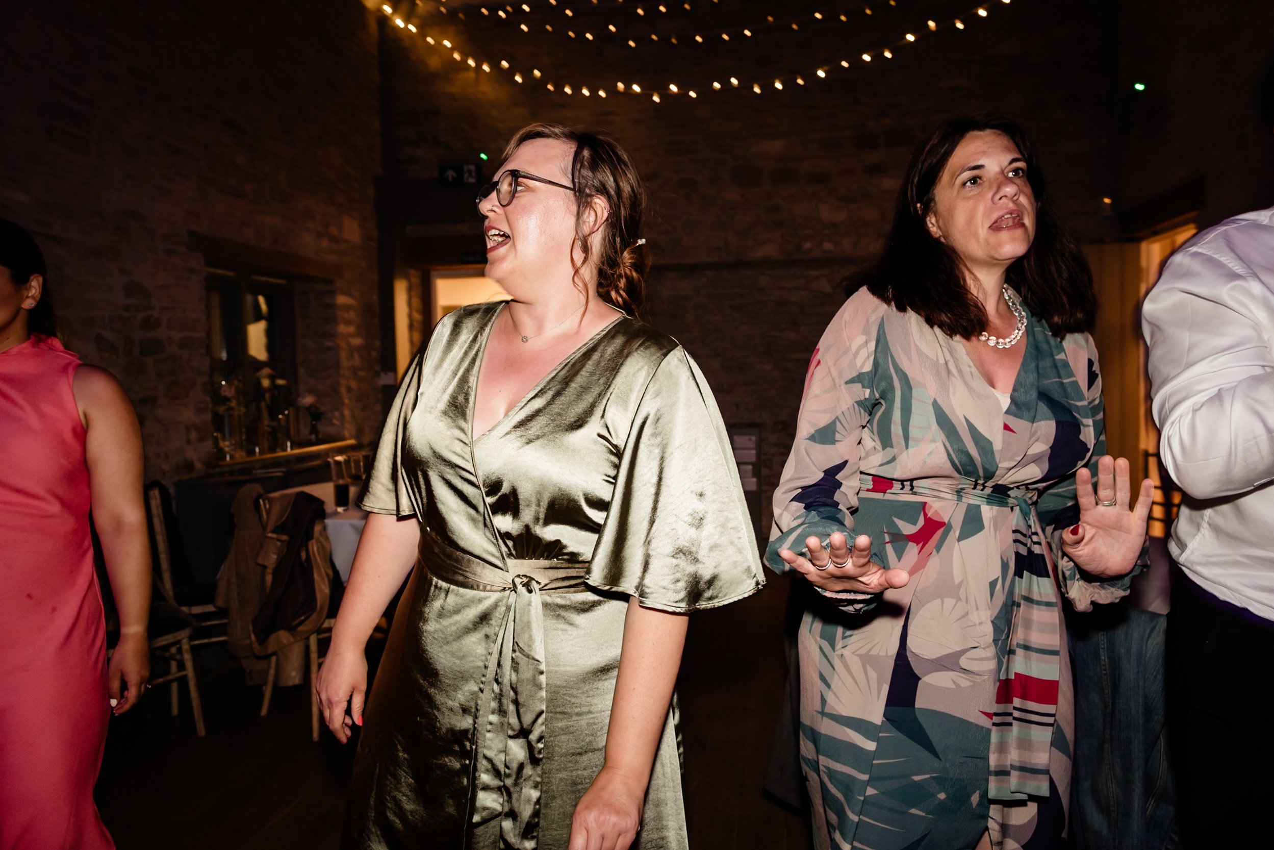 SUMMER WEDDING AT FOLLY FARM-11.JPG