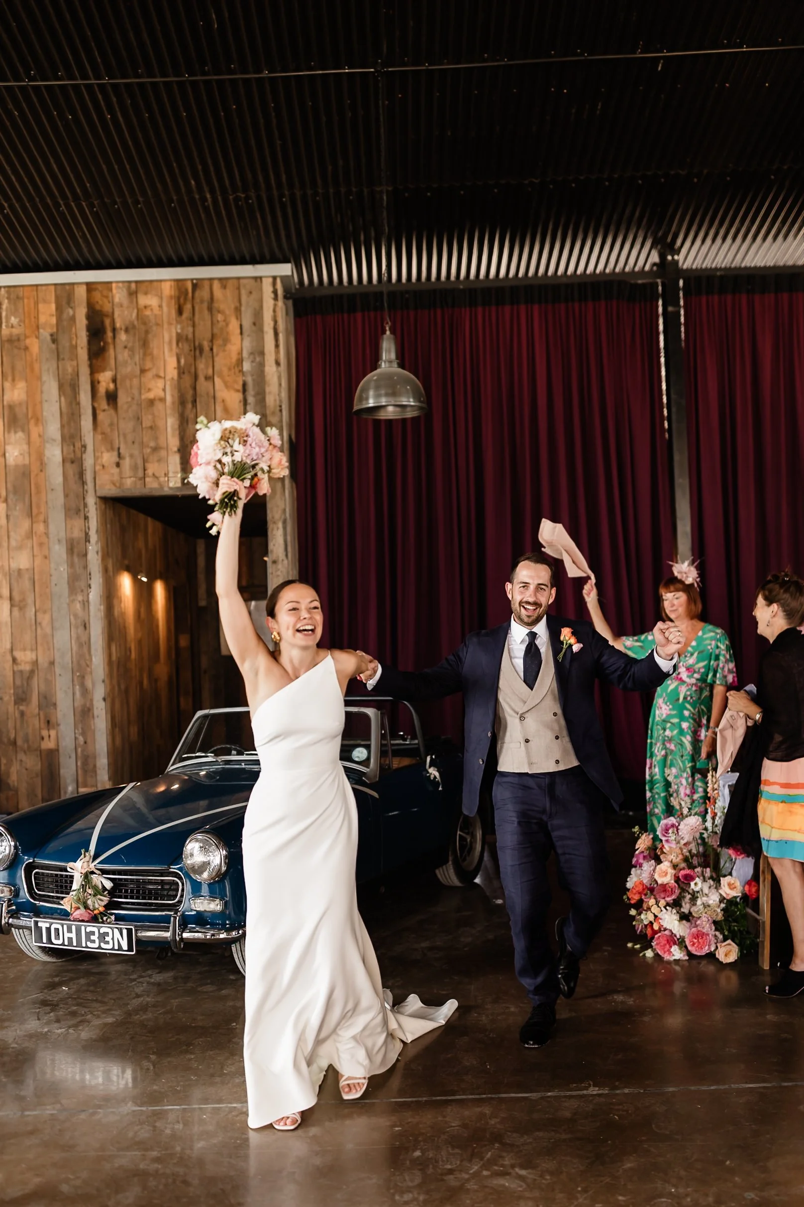 HILL BARN SUMMER WEDDING PHOTOGRAPHY-21.JPG