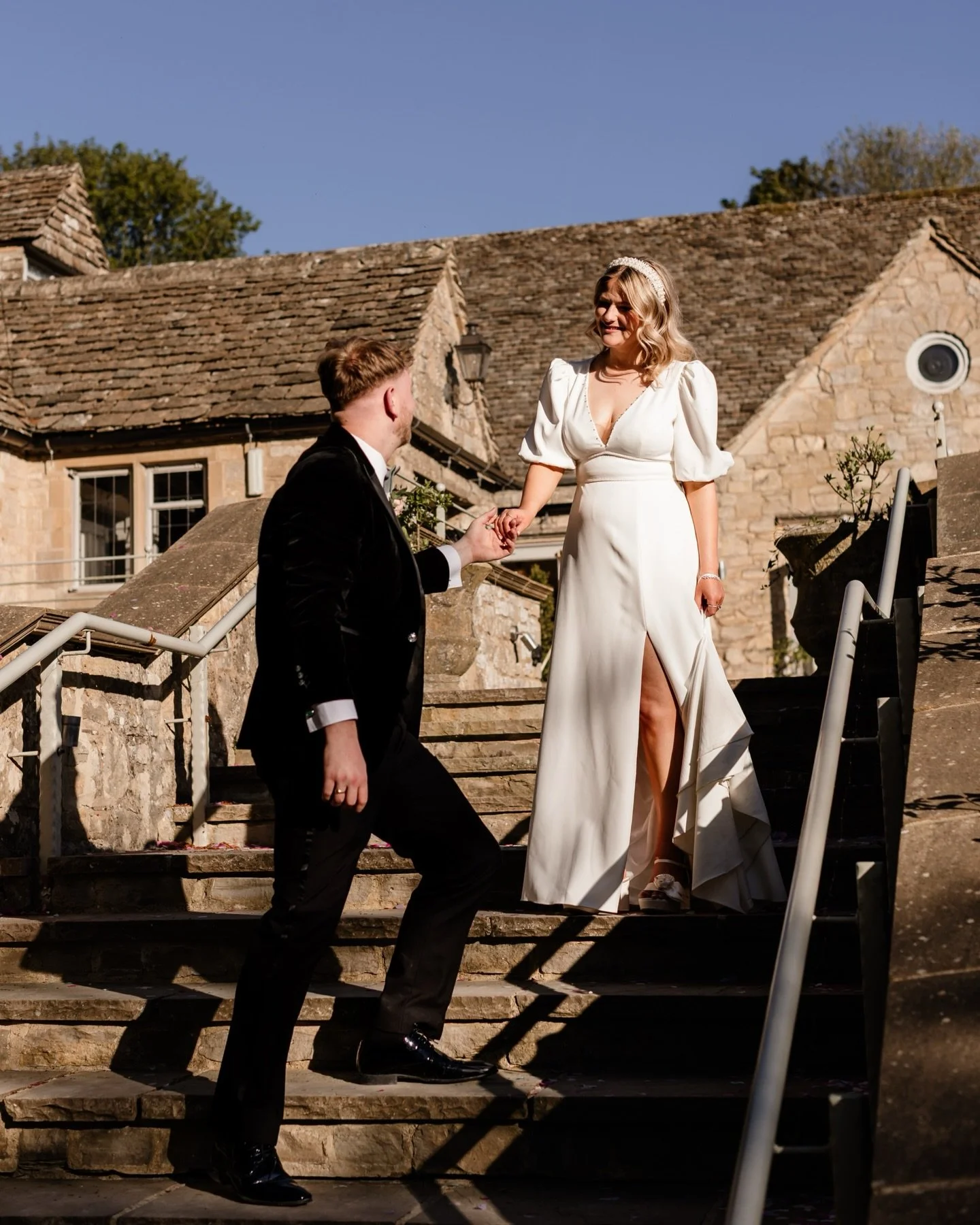 K&amp;A ⚡️✌🏻💕

@thefrogmill 
@flowers.by.fay 
@heritagebrides 
@margotandlace 
@theblackhatband