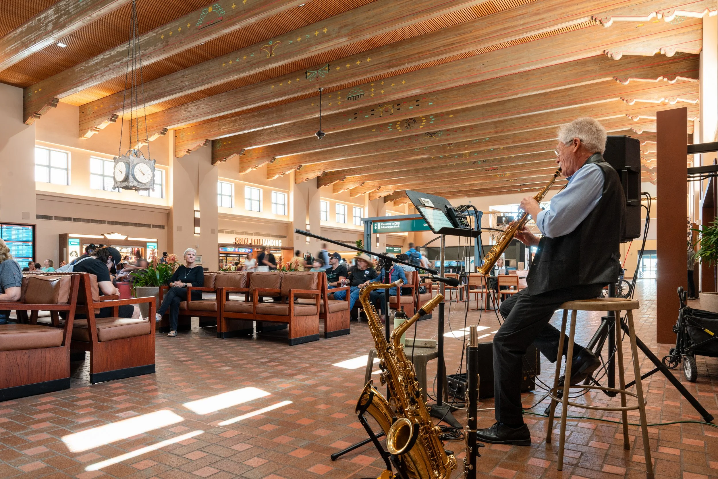 Art-Ross-arthurrossphoto-ABQ-Sunport-New-Mexico-Airport.jpg