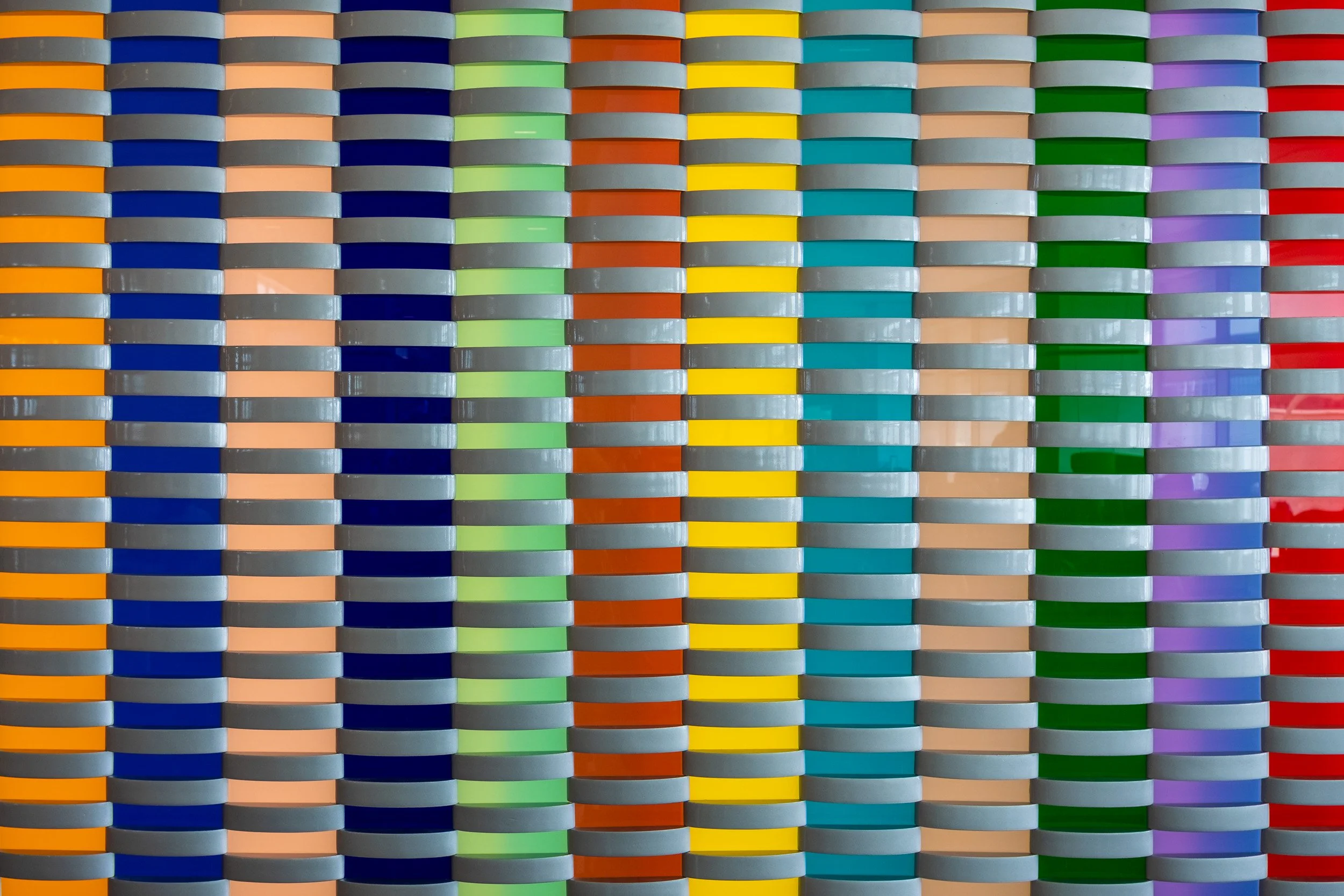 San Diego International Airport New Terminal 1, architecture by Gensler, constructed by Turner Construction and FlatironDragados, structural engineering by Magnusson Klemencic Associates - Rainbow Glass LED Art Detail Image