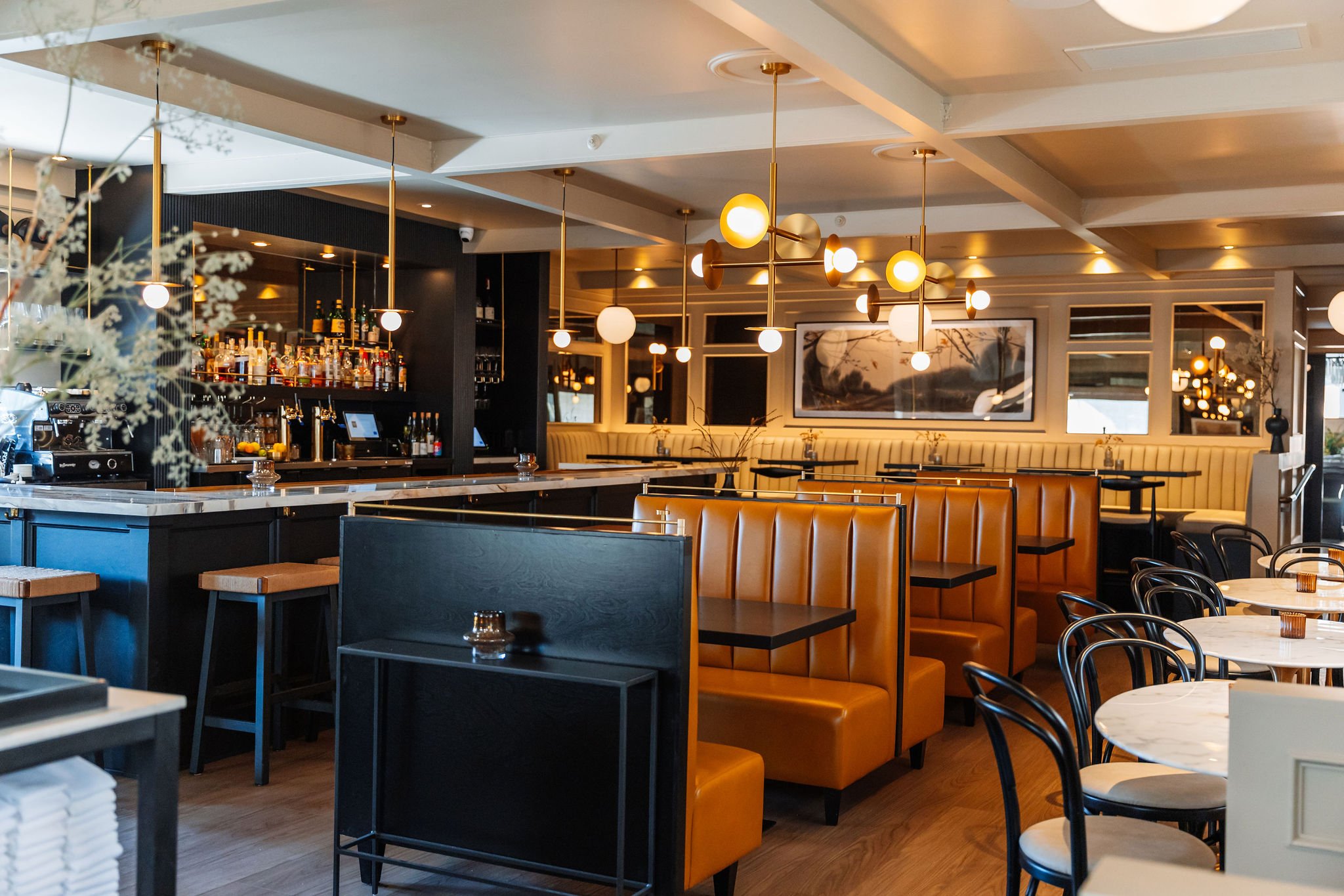 GatheringTableInterior10.jpg