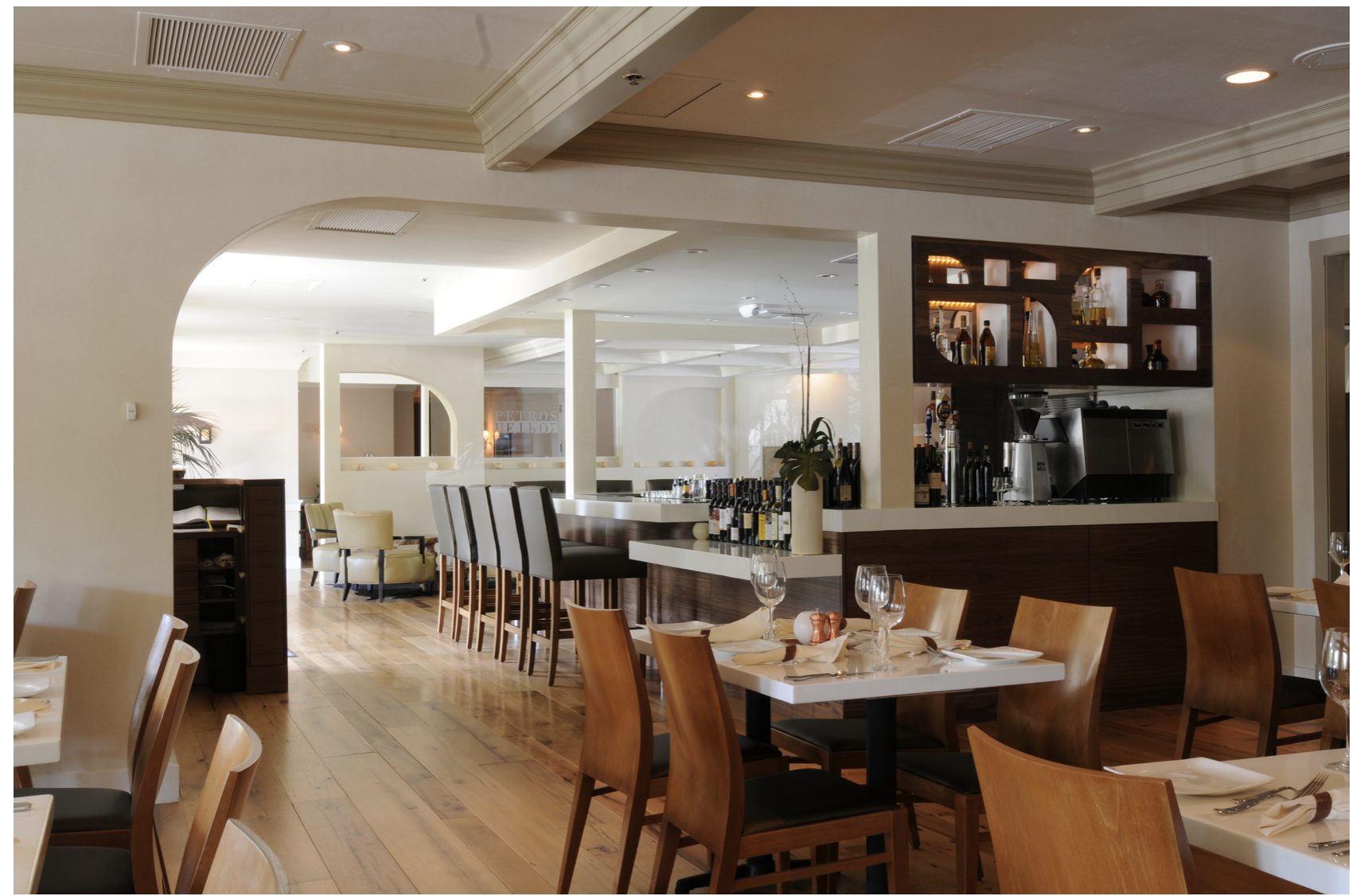 PetrosLODiningBar.png-2.webp