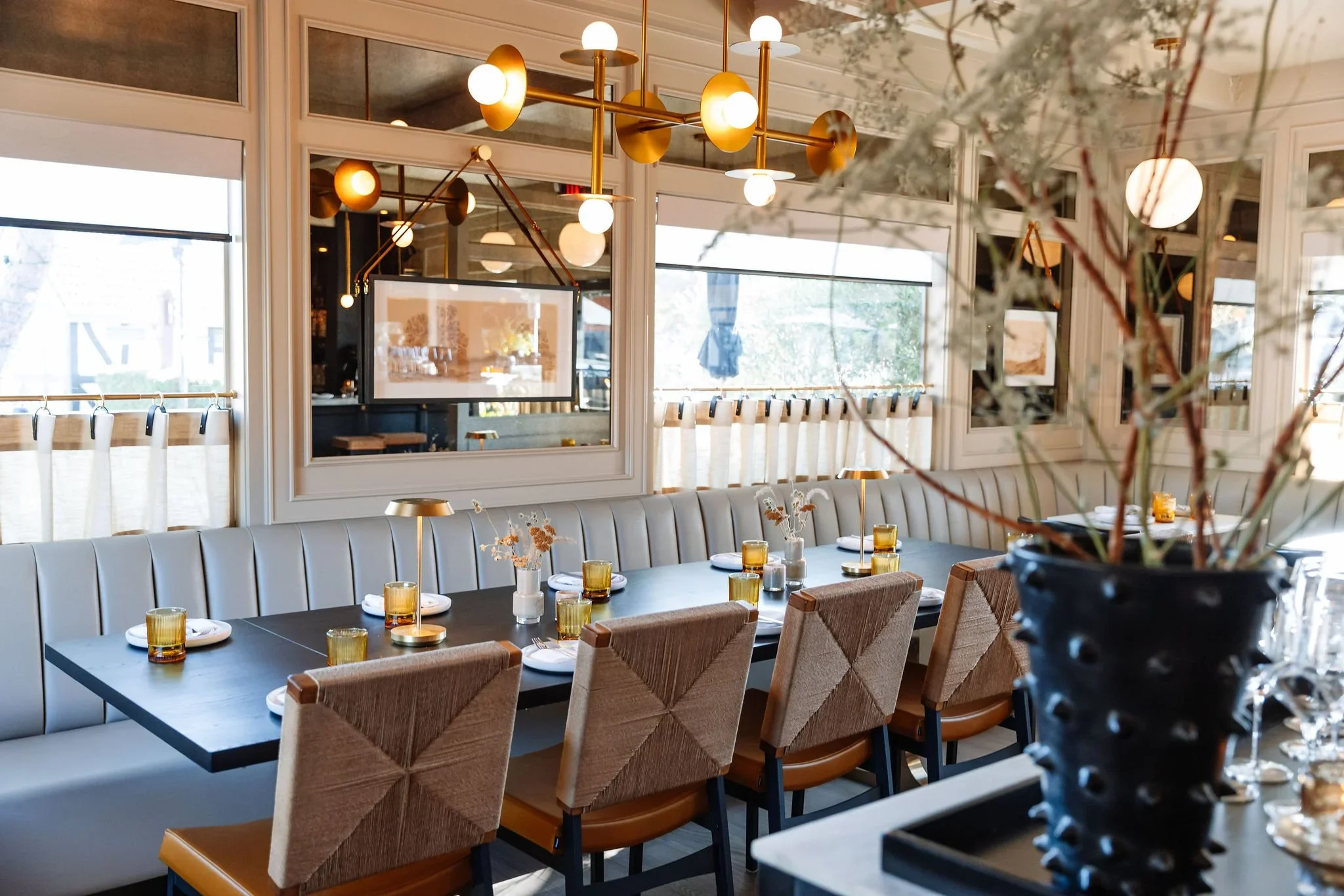 GatheringTablelongbanquette.jpg.webp