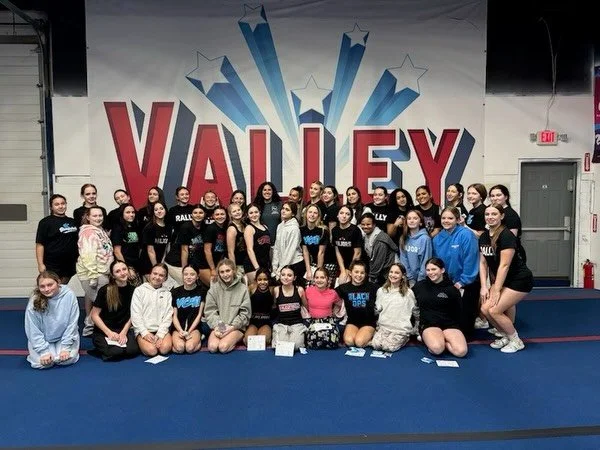Las week I had the privilege of speaking with the athletes of Valley Cheer about sports nutrition for cheerleaders. 

There was a mix of ages present and they were so much fun to work with! They asked thoughtful questions on the different topics cove
