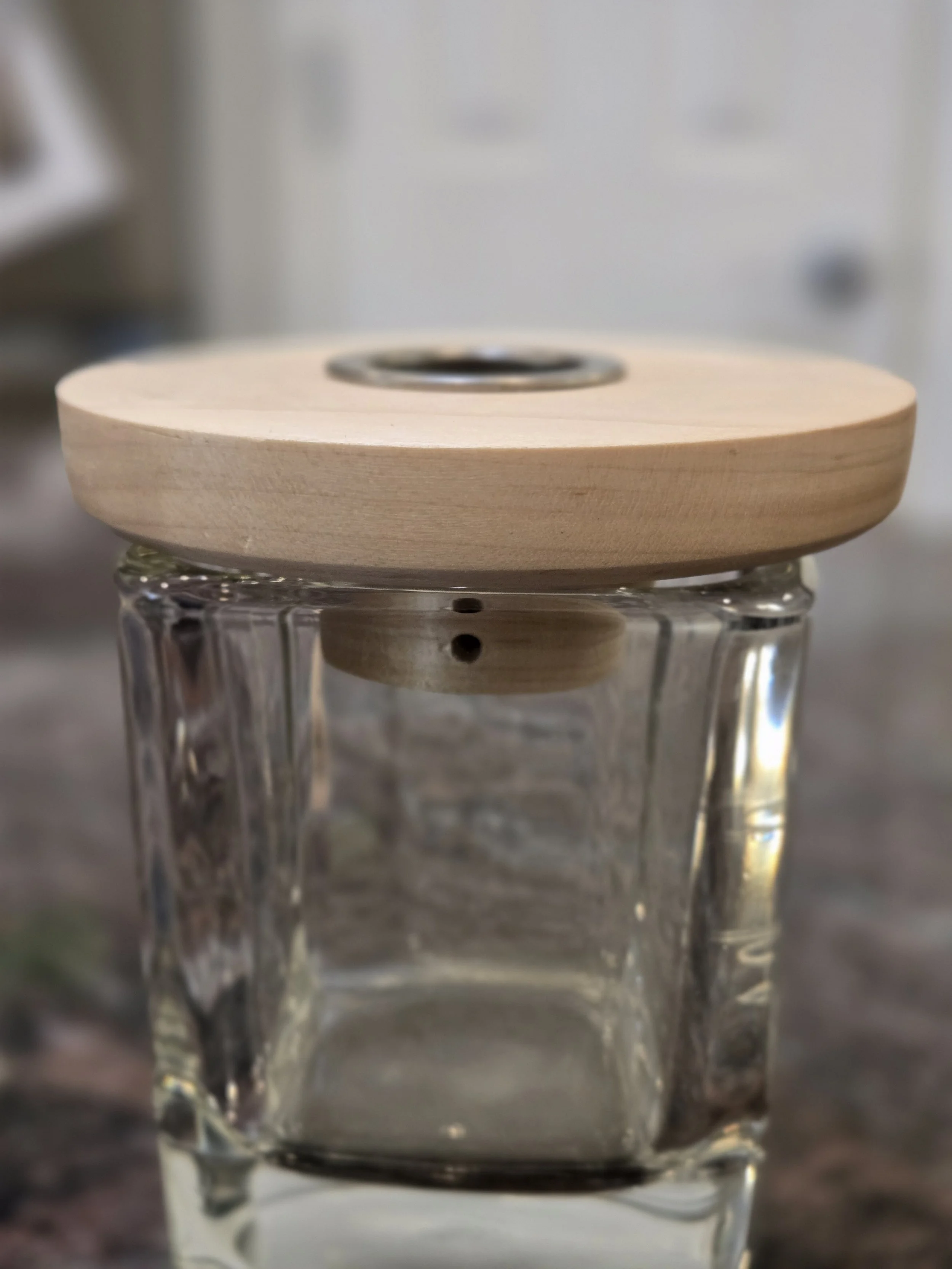 Turned from premium maple, this cocktail smoker is valued for its strength and neutral aroma. Maple’s tight grain resists odor absorption, making it ideal for repeated use. Ambrosia maple features natural beetle streaking, ensuring each piece is one 