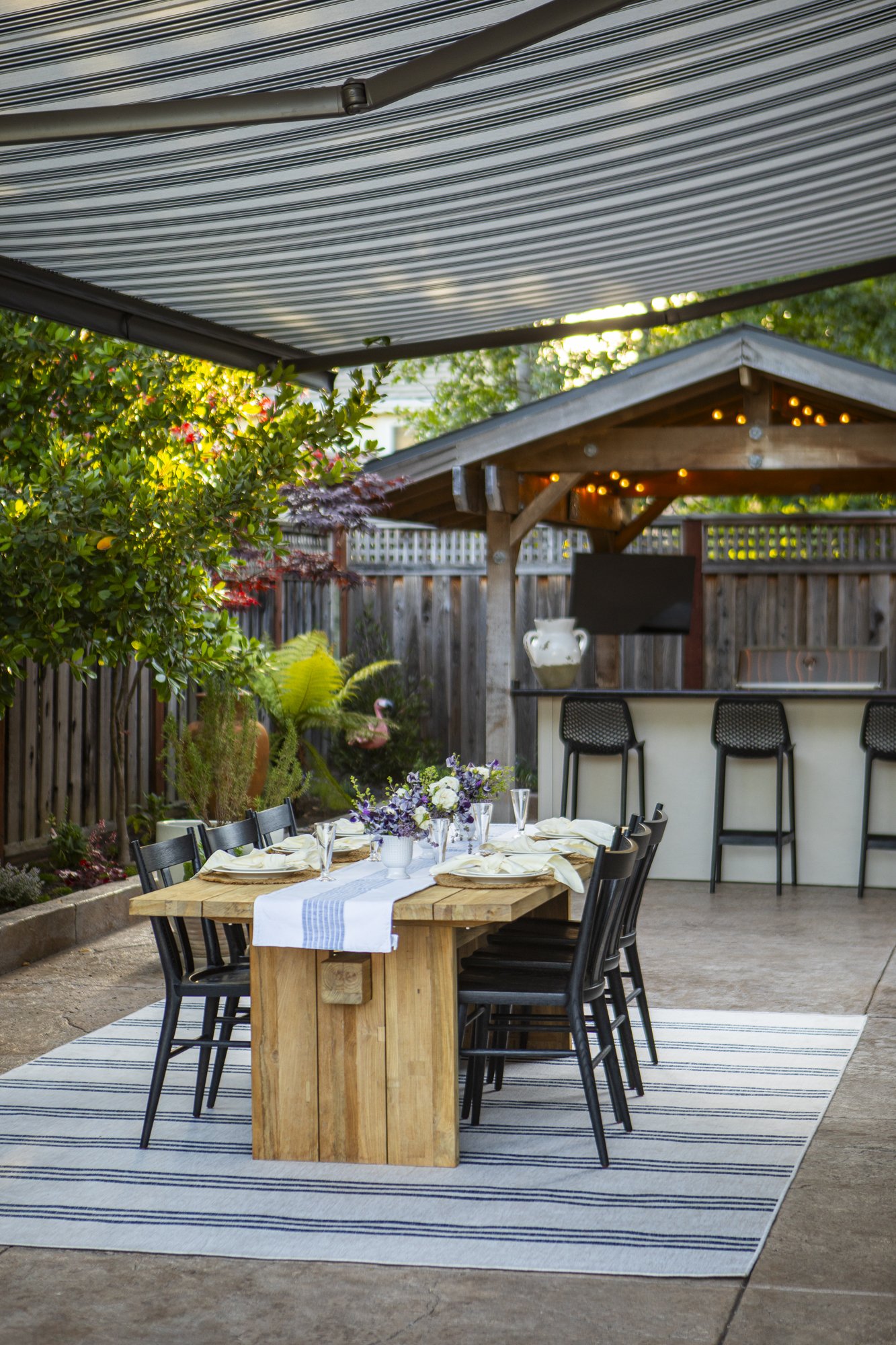 PINE_MHG_Italian Poolside Retreat_Low Res_0011.jpg