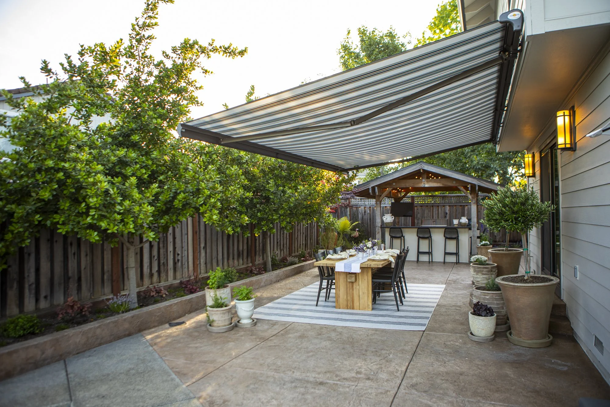 PINE_MHG_Italian Poolside Retreat_Low Res_0012.jpg