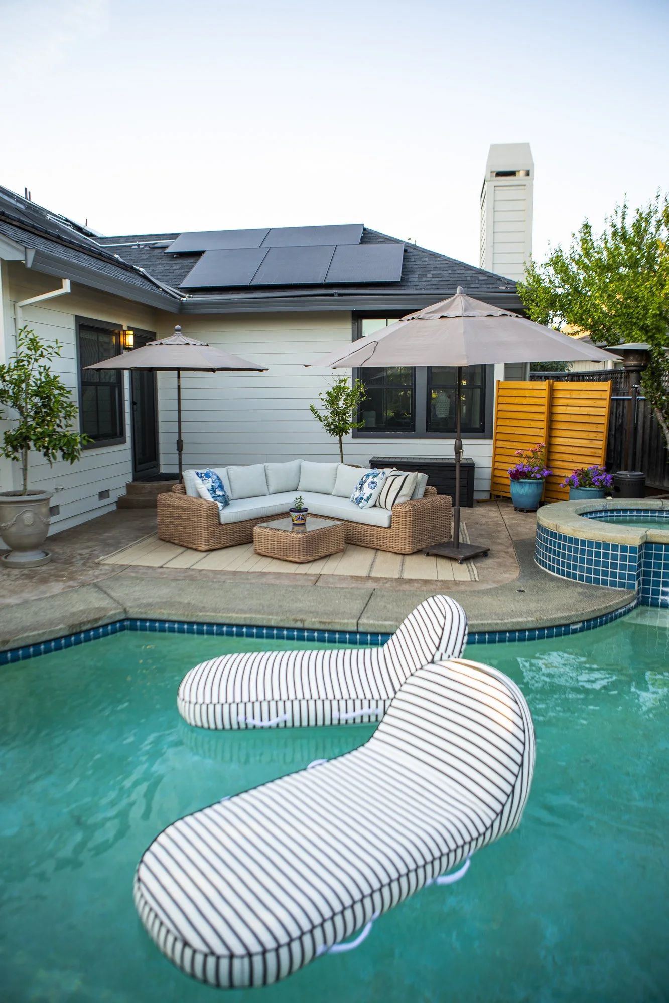 PINE_MHG_Italian Poolside Retreat_Low Res_0009.jpg