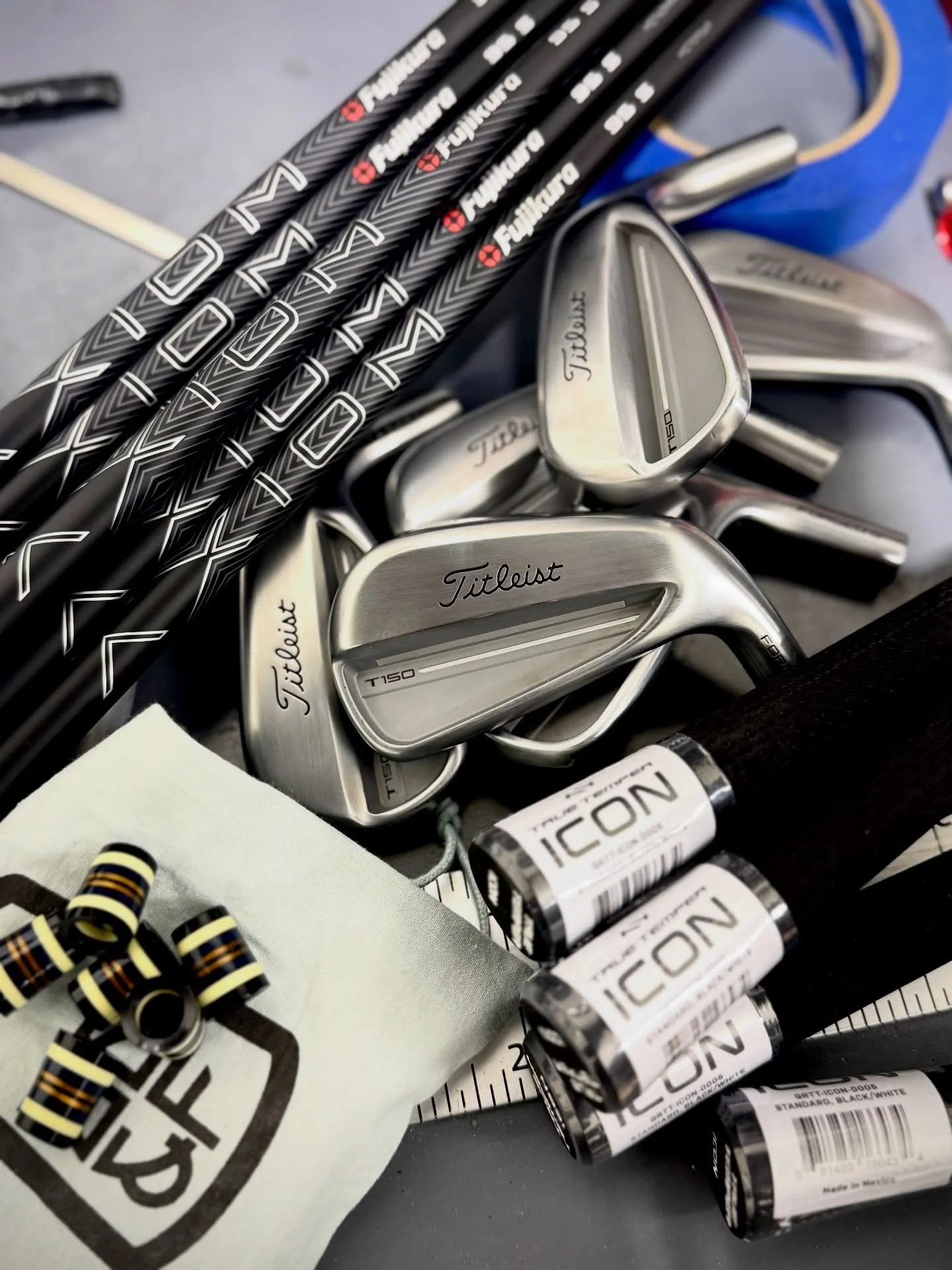It&rsquo;s been a busy few days getting in some builds #tdgolfstudio #fujikuragolf #miuragolf #titleist #customgolfclubs