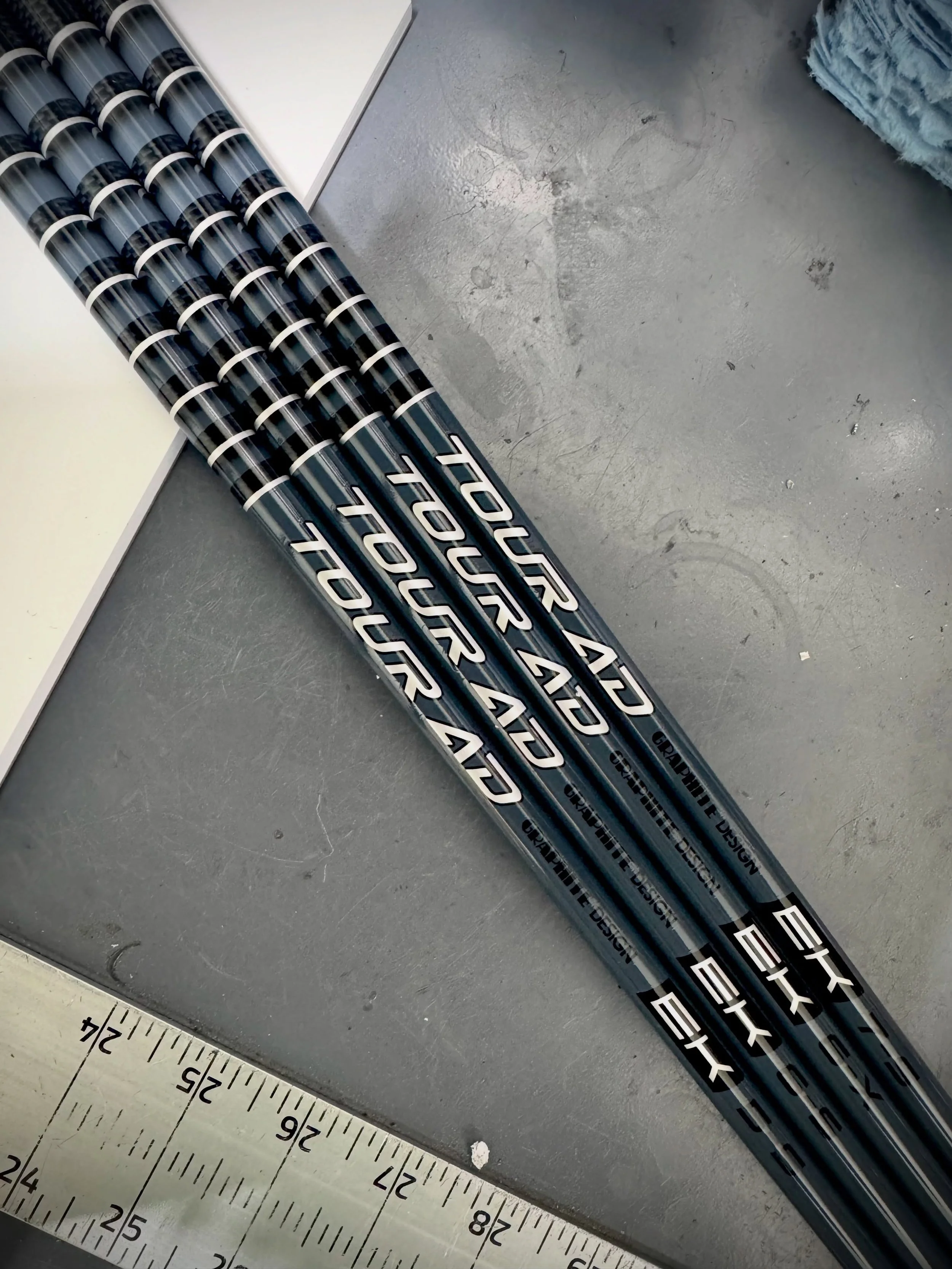 The new Graphite Design EK shafts just arrived. This might be one of the better looking colorways in the market.  Call us today to test these out #tdgolfstudio #graphitedesign #customgolfclubs