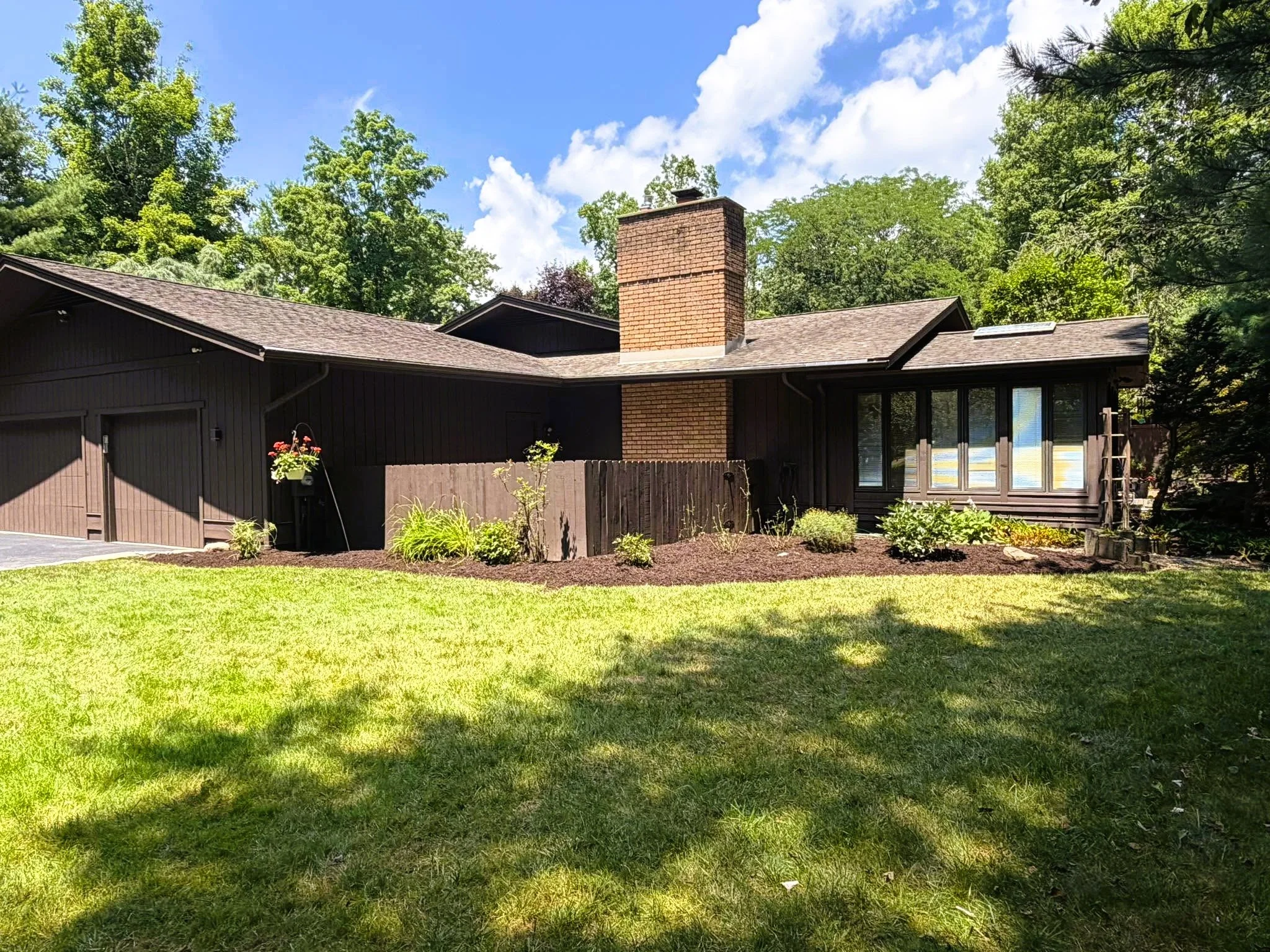 740389509_1738041843888209_7946488030639990026_n.jpg