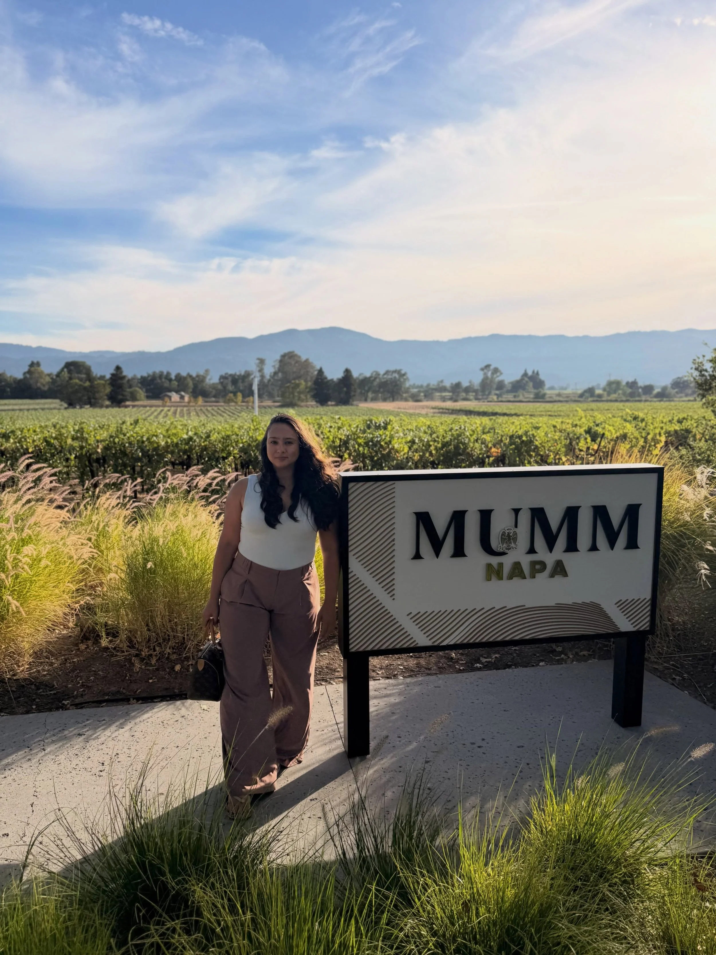 &ldquo;Don&rsquo;t get so busy making a living you forget to make a life&rdquo; - Dolly Parton 

Perfect way to end my locked my summer 🔐 

@mummnapawinery thank you for having us! 🍇 

#napa #vuoriclothing #vuoripartner #napavalleywine #napavalley