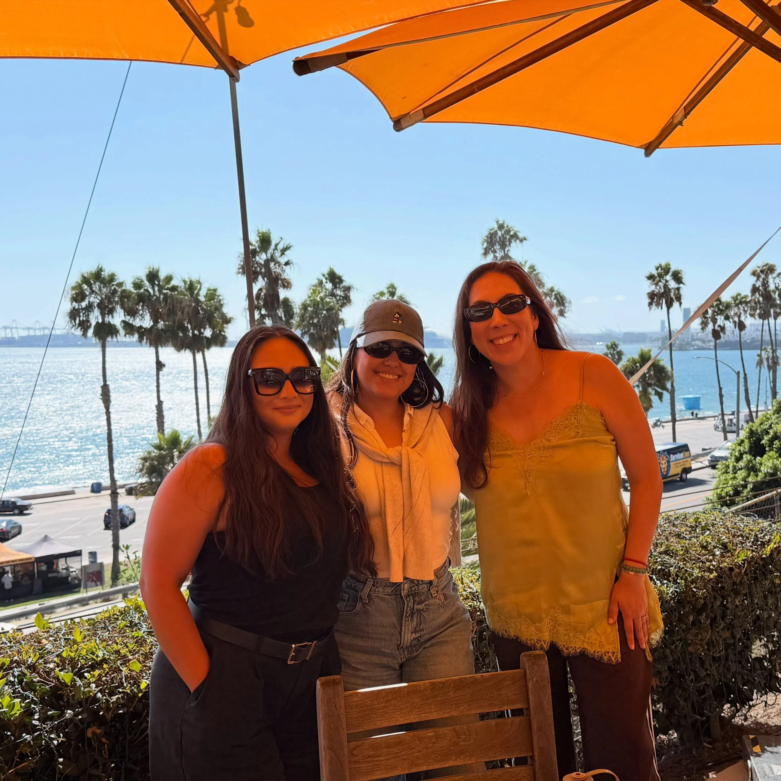 My digital besties I met through content creation, who became real-life besties. Phoenix came to Long Beach, so I took them to the only two places I know: @clairesatthemuseum then happy hour @thebreakersontheocean. Last photo is us in 2023, when this