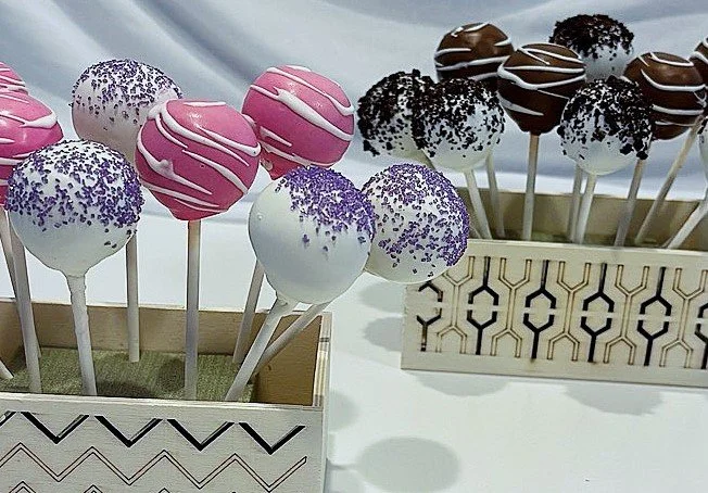 Custom Cake Pops
