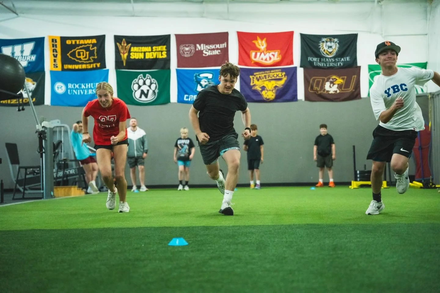 Make sure @upward_kc is apart of your summer plans. Summer schedule will be announced soon. DM us to secure your spot to get better this summer 💪 

@hudsonmadeprod