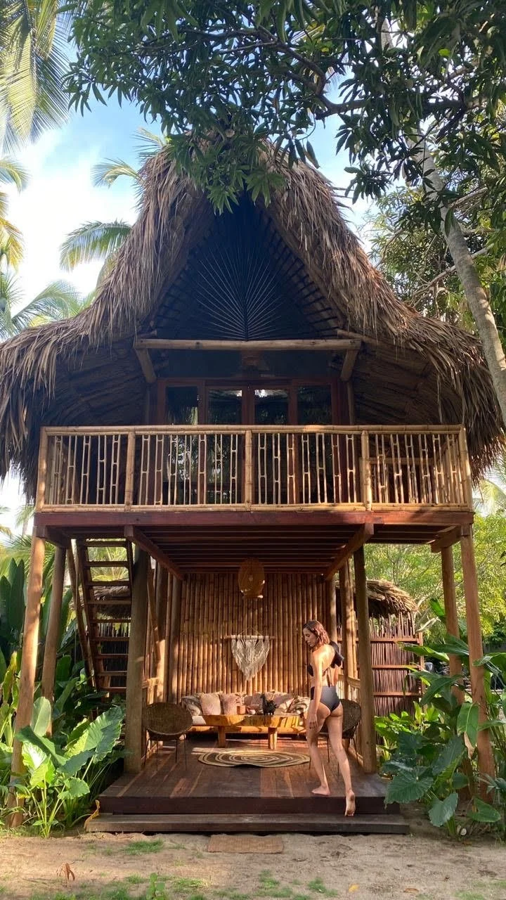 Bungalow Treehouse