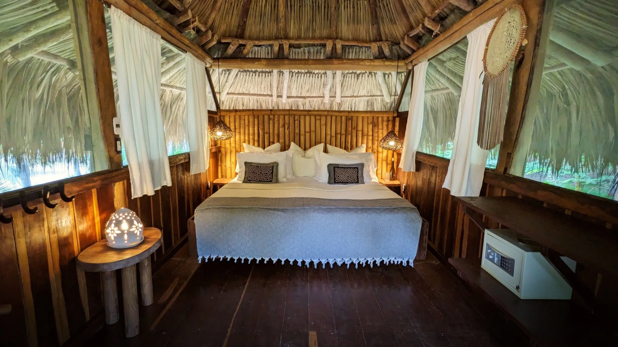 Bungalow Treehouse