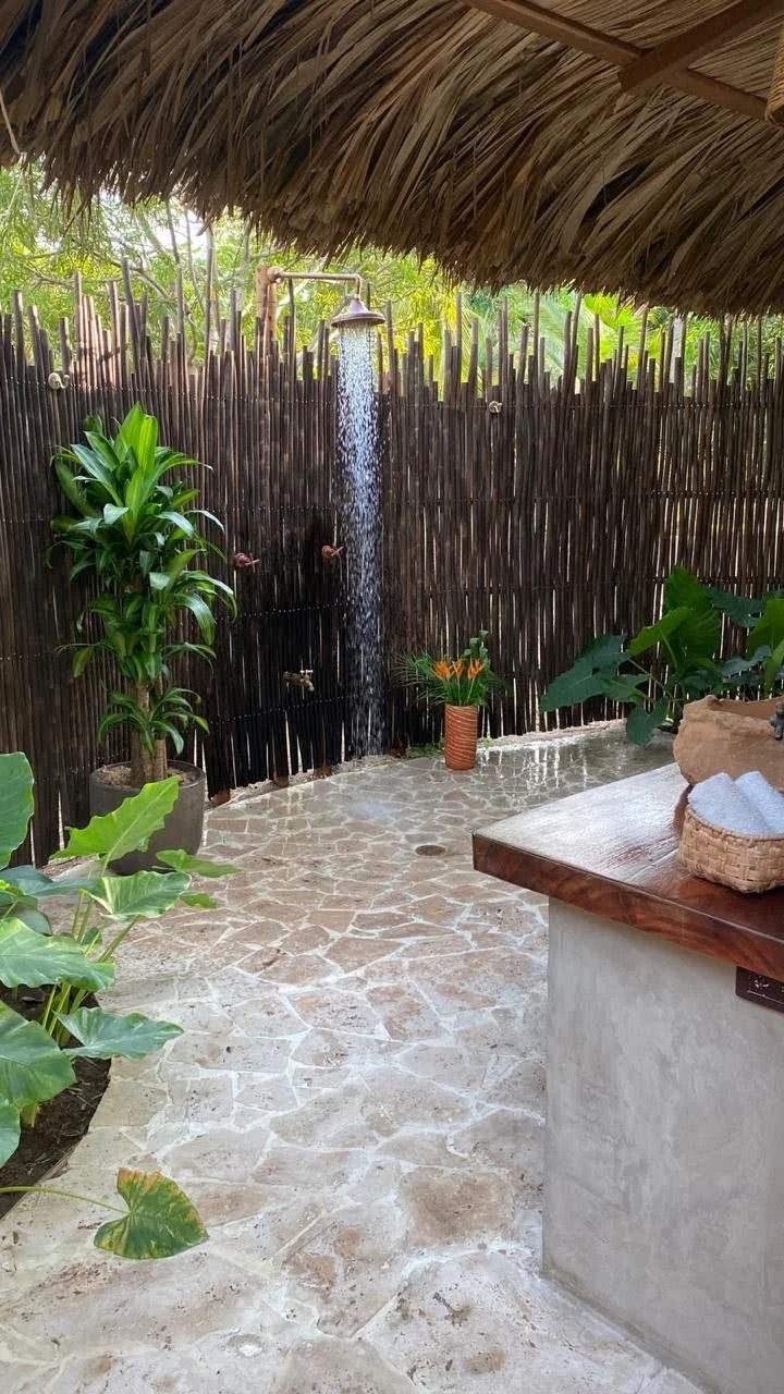 Bungalow Treehouse