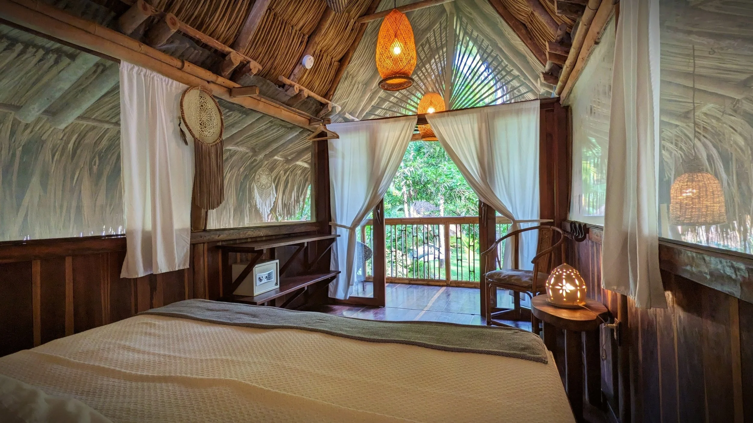 Bungalow Treehouse