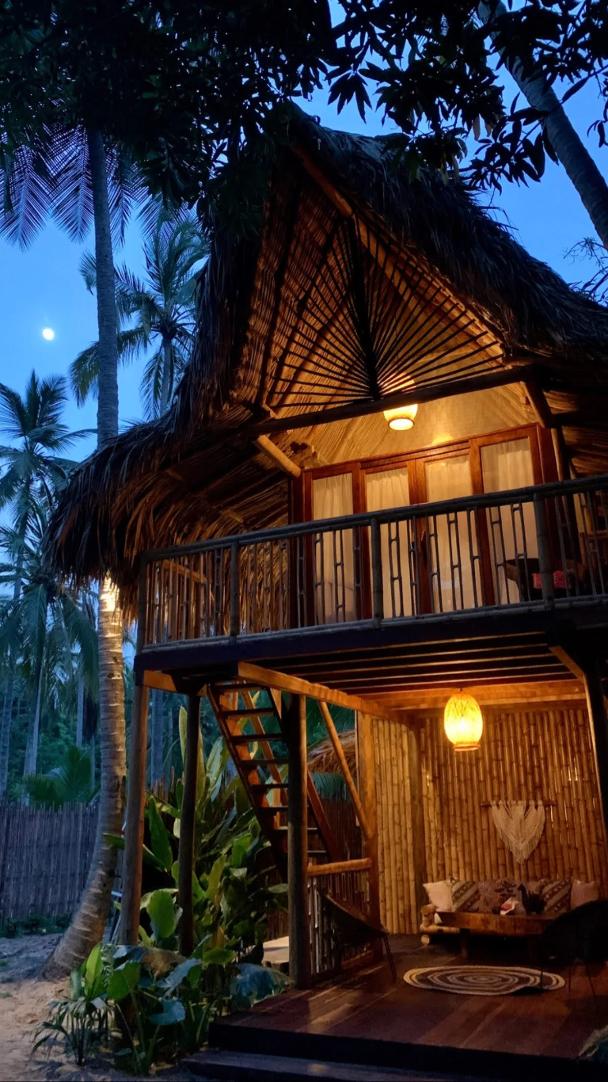 Bungalow Treehouse