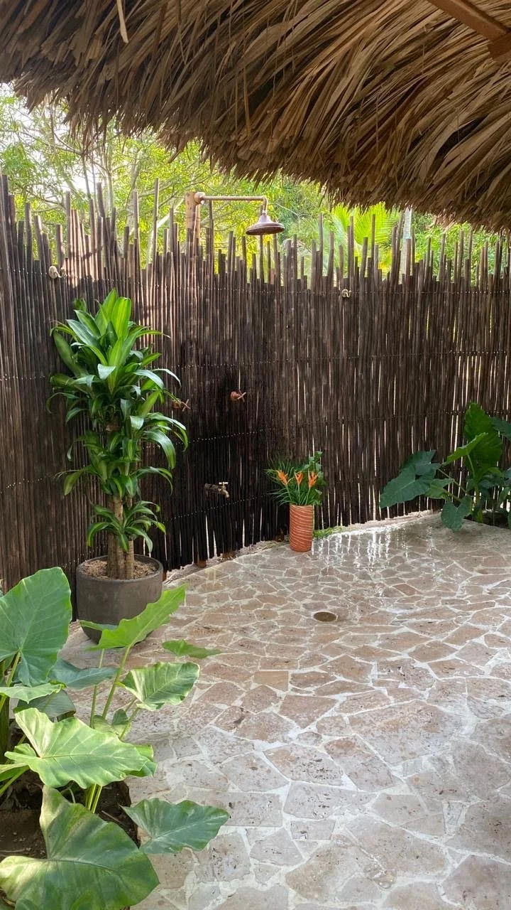 Bungalow Treehouse