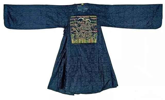 Yuánlǐngpáo (圆领袍) 