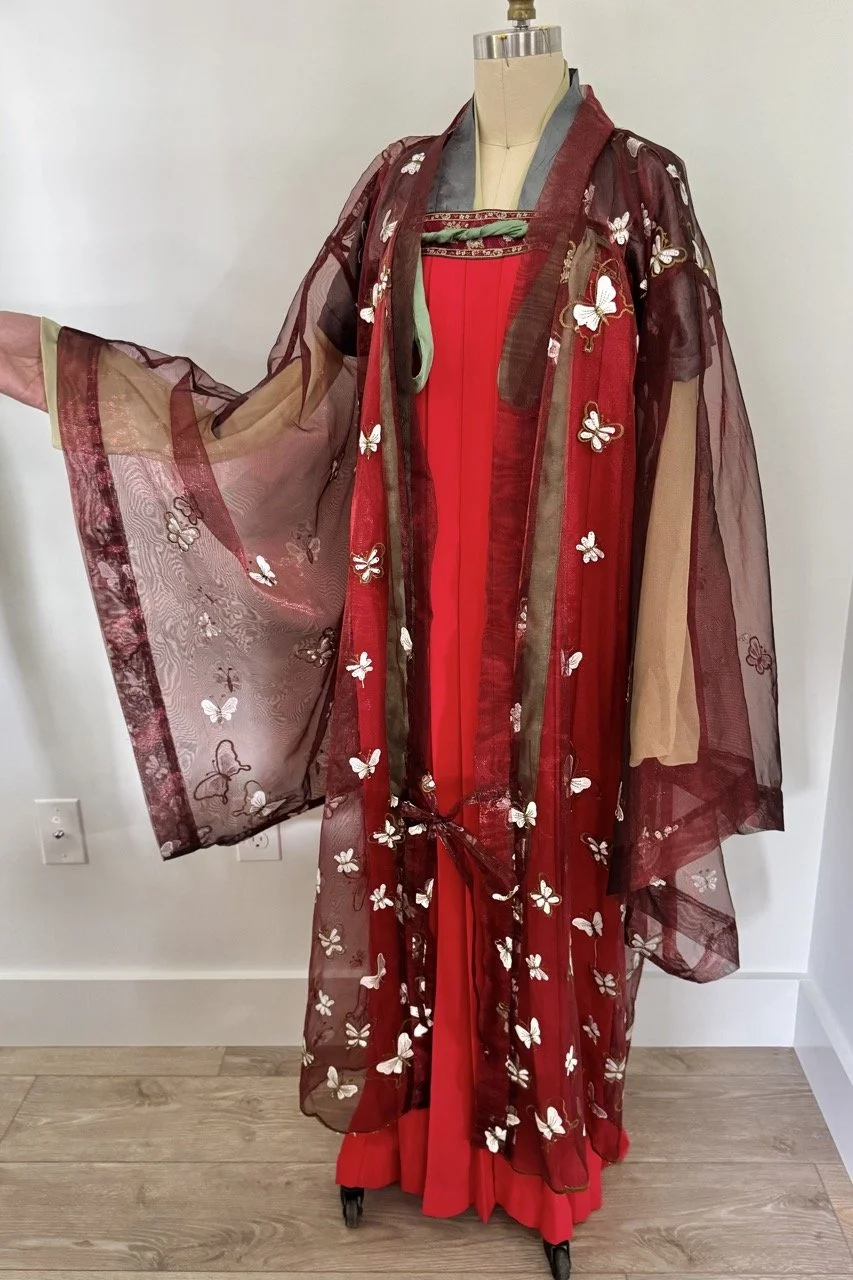 qixiong ruqun mannequin photo.jpeg