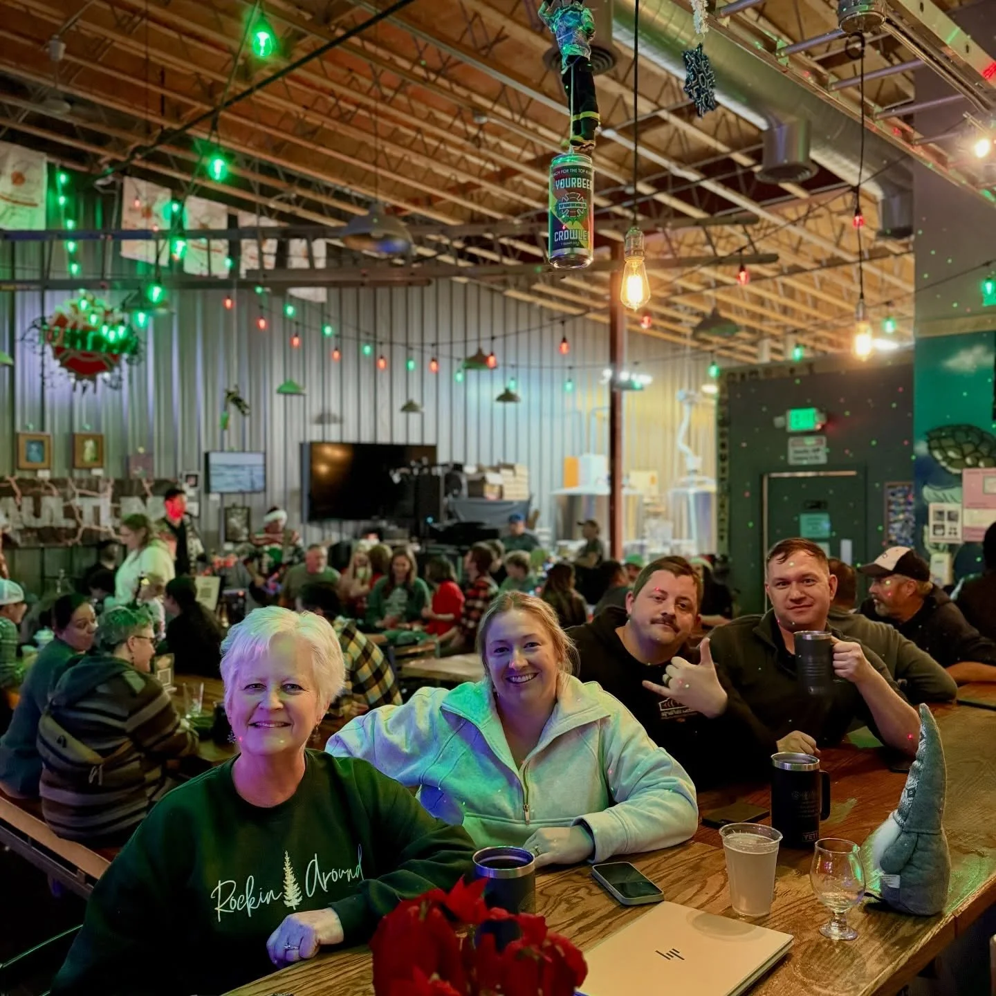 Get festive with us at the Top! We&rsquo;re pouring some delicious seasonal brews and serving up hot, fresh pizza all holiday long. Gather your crew, grab a pint, and make us part of your holiday tradition.

#HolidayCheers #SeasonalBeer #CraftBeerLov