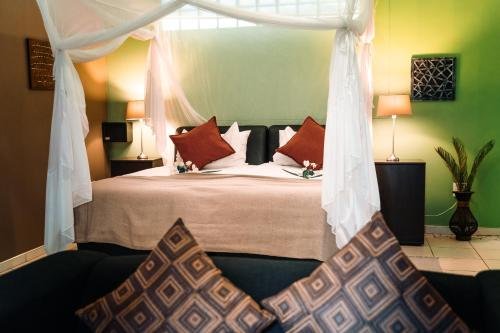 African Outrides Horse Tours