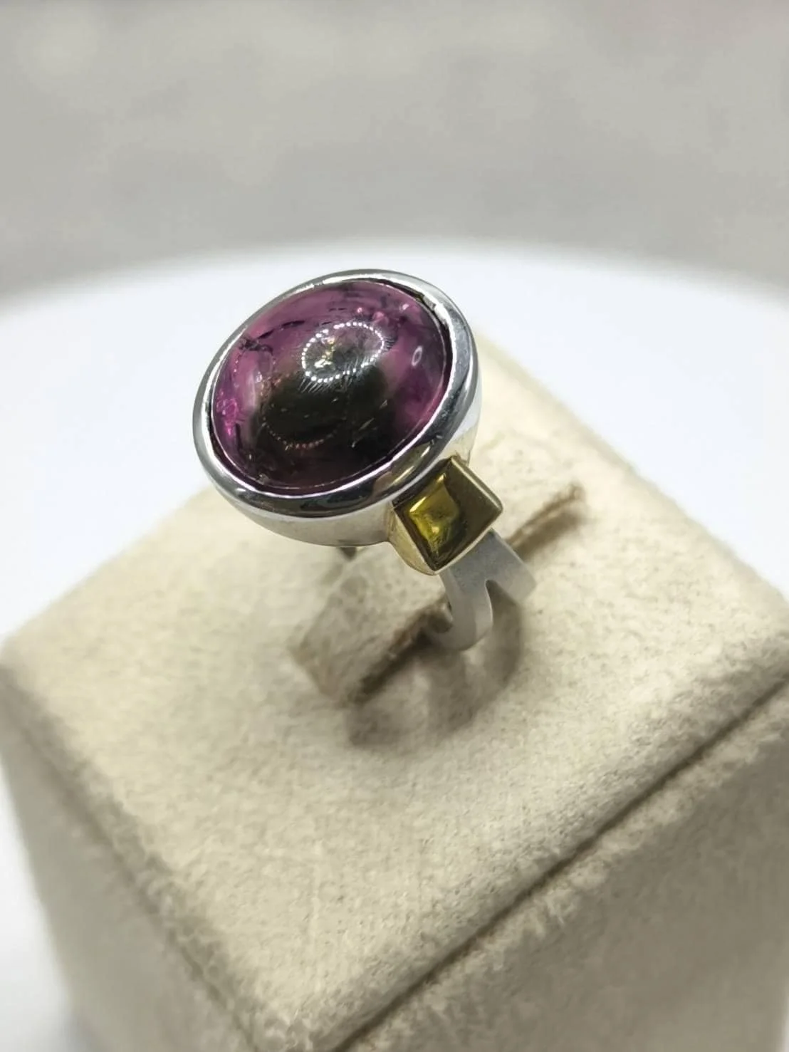 https://i.etsystatic.com/54695685/r/il/20c70d/6705547637/il_fullxfull.6705547637_joqu.jpg