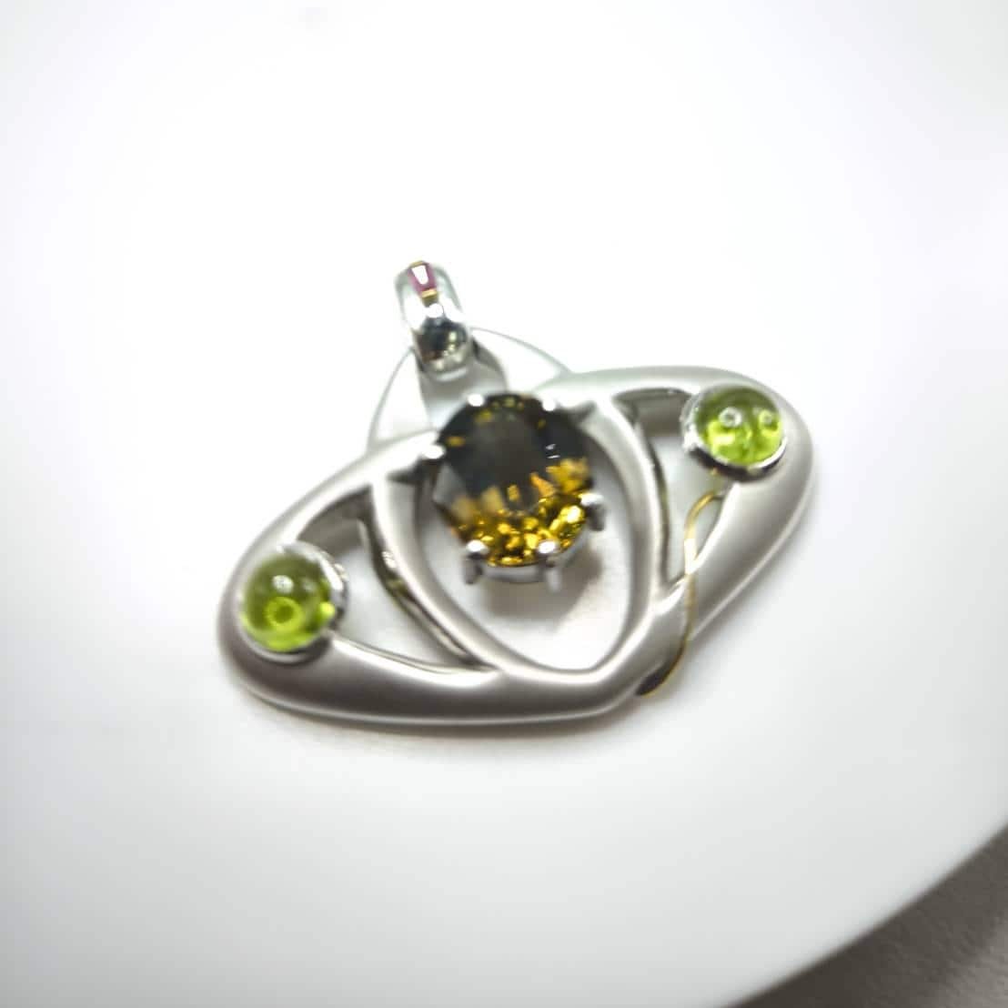 https://i.etsystatic.com/54695685/r/il/8407ad/6582832464/il_fullxfull.6582832464_adtm.jpg