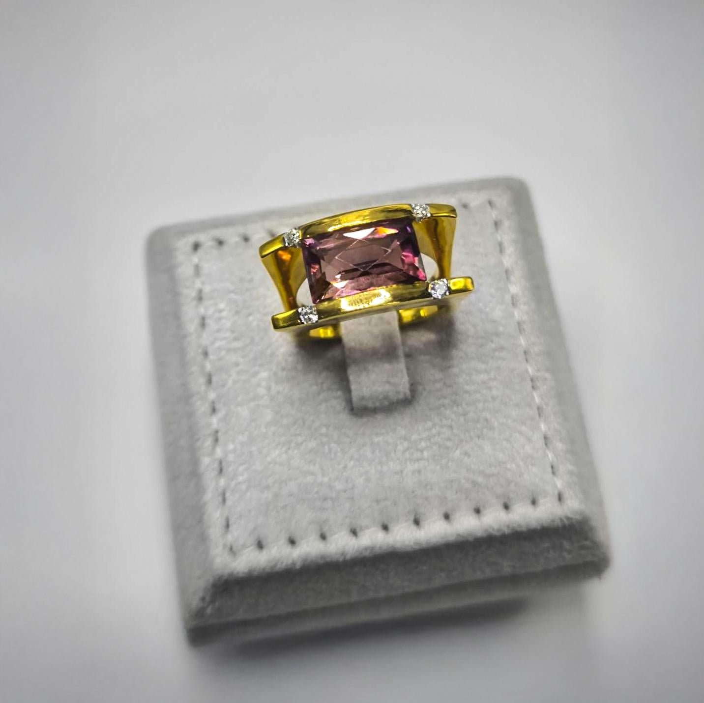 https://i.etsystatic.com/54695685/r/il/a89ef3/6519444476/il_fullxfull.6519444476_kcxu.jpg