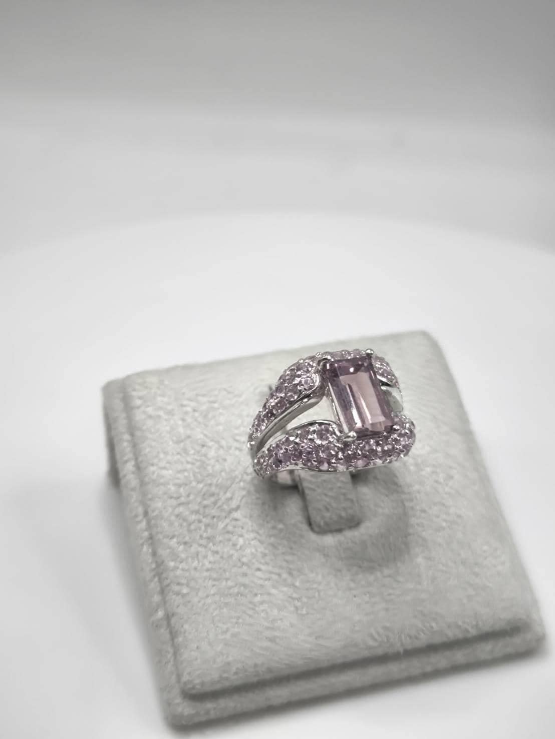 https://i.etsystatic.com/54695685/r/il/a13a28/6487255000/il_fullxfull.6487255000_rrmx.jpg
