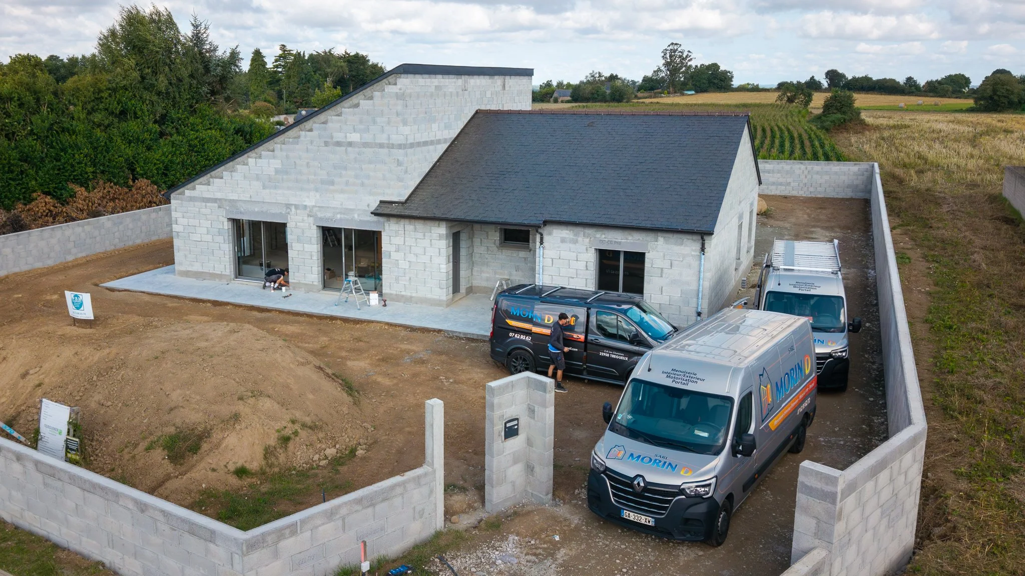 Une maison neuve prend forme à Pléneuf