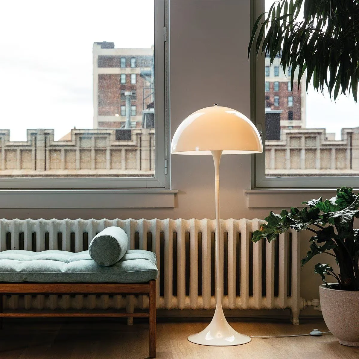 Louis Poulsen - Panthella Vloerlamp
