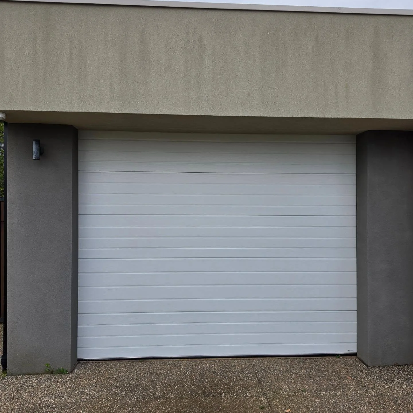 This was one of those late-night call-outs that was definitely going to require a new door. Knowing it wouldn't be a straightforward job, as we had to source a match for Chinese-supplied doors from more than 10 years ago, we got the ball rolling imme
