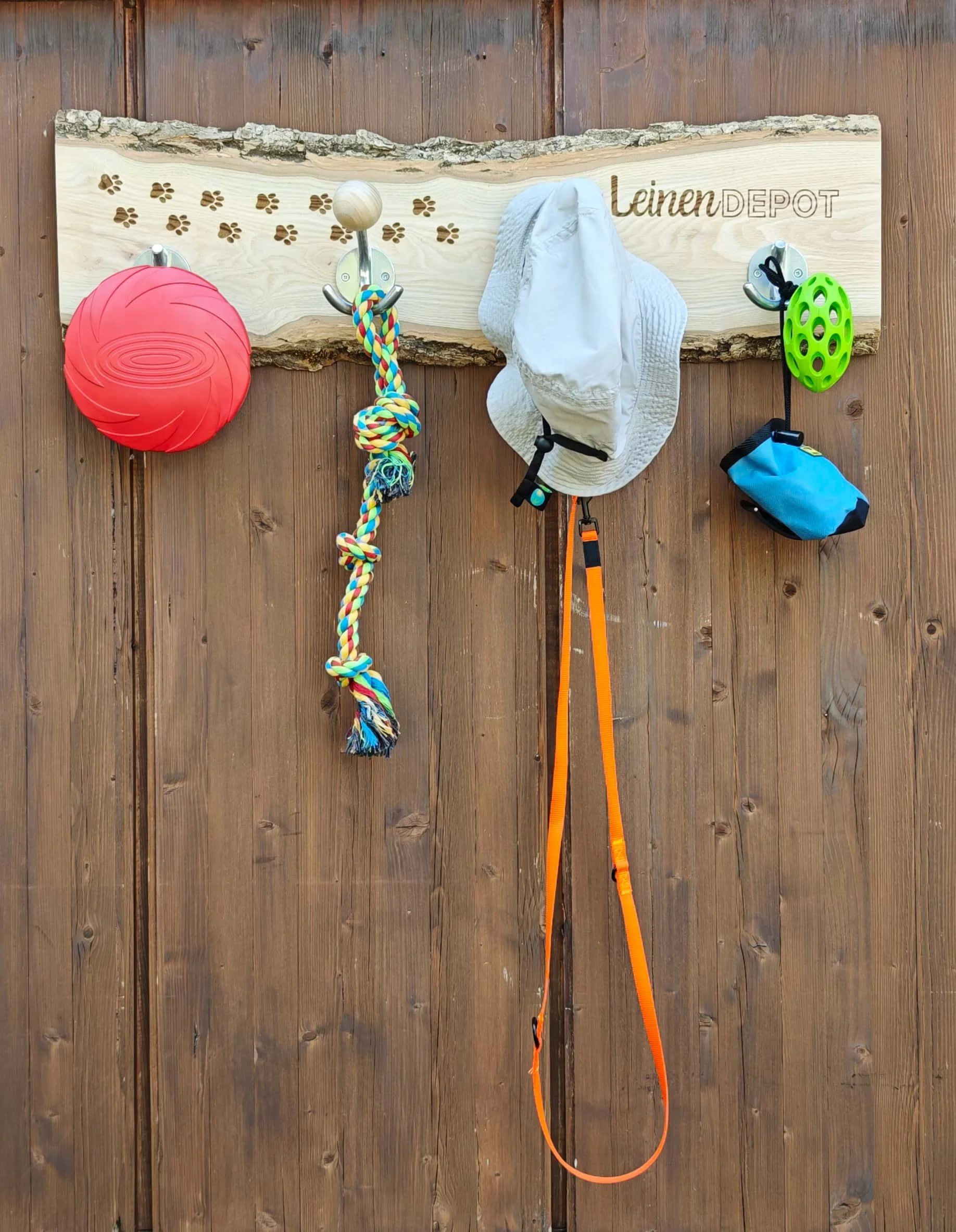 Hundegarderobe gross mit Pfötchen