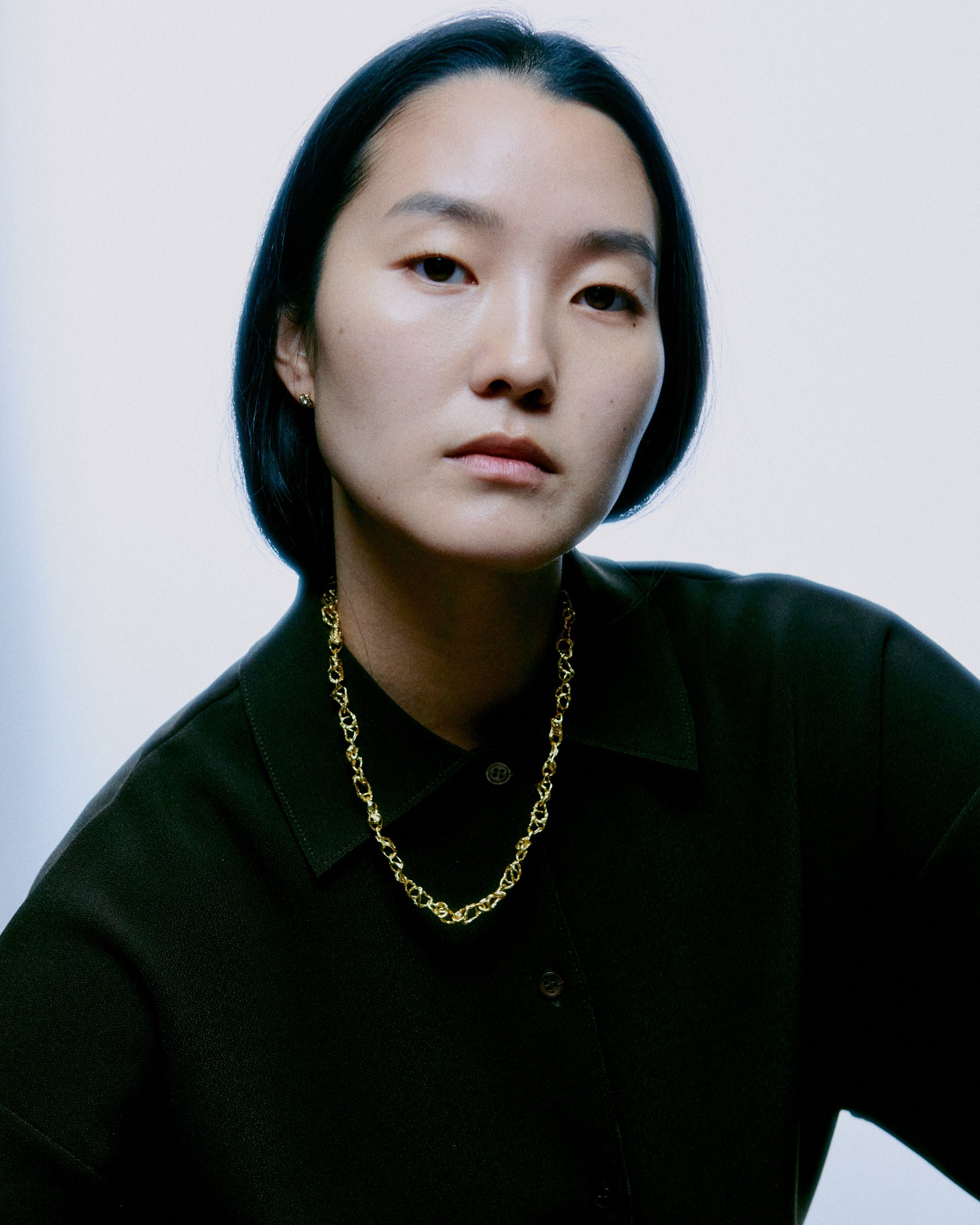 flownecklacegoldhyemin.jpg