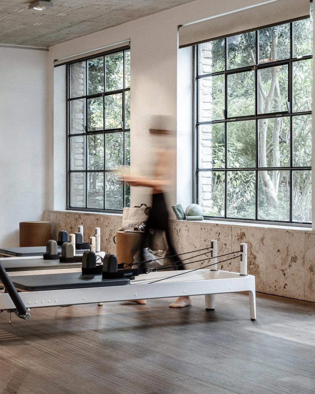 Do you know what the Nuju feeling means?
It&rsquo;s where softness meets strength &mdash;
the feeling of being fully present in your own body.
__________________________
#TheNuju #PilatesVienna #NujuTeam #ReformerPilates #MovementCulture #ViennaStudi