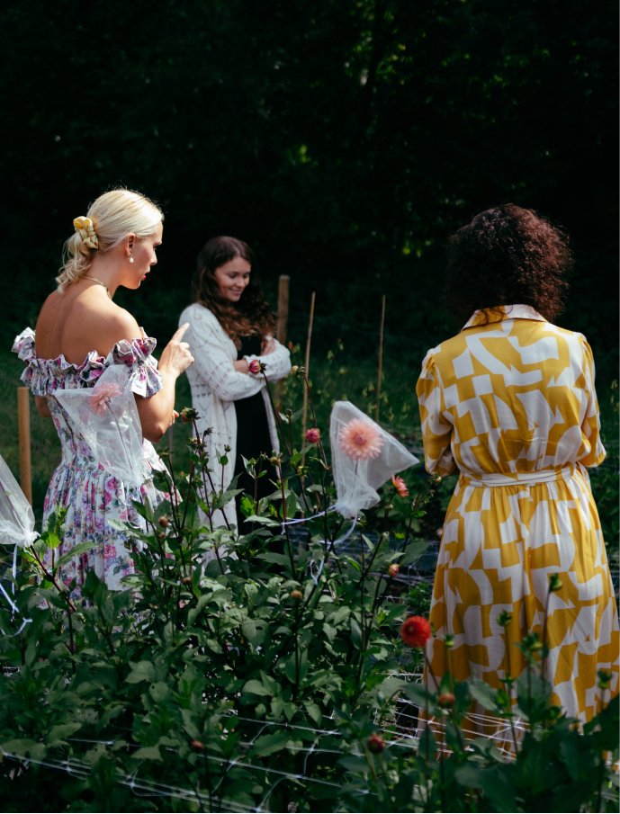 LPG Dining in the Dahlias 2.jpg