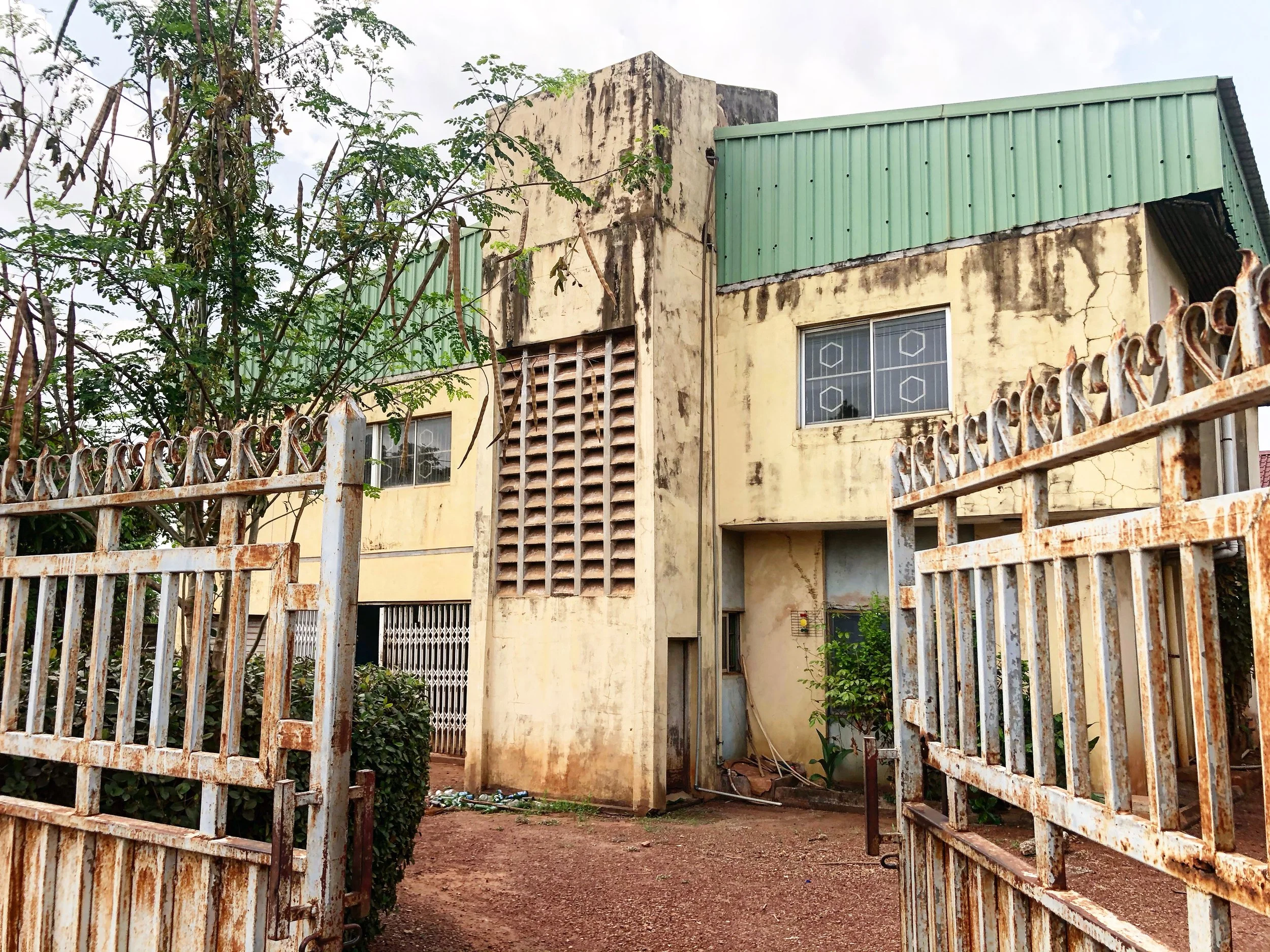 an 80s? house in Ogbaru street in Independence Layout