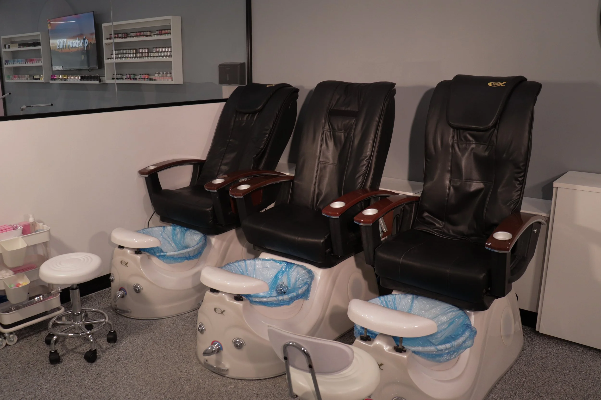 Pedicure station