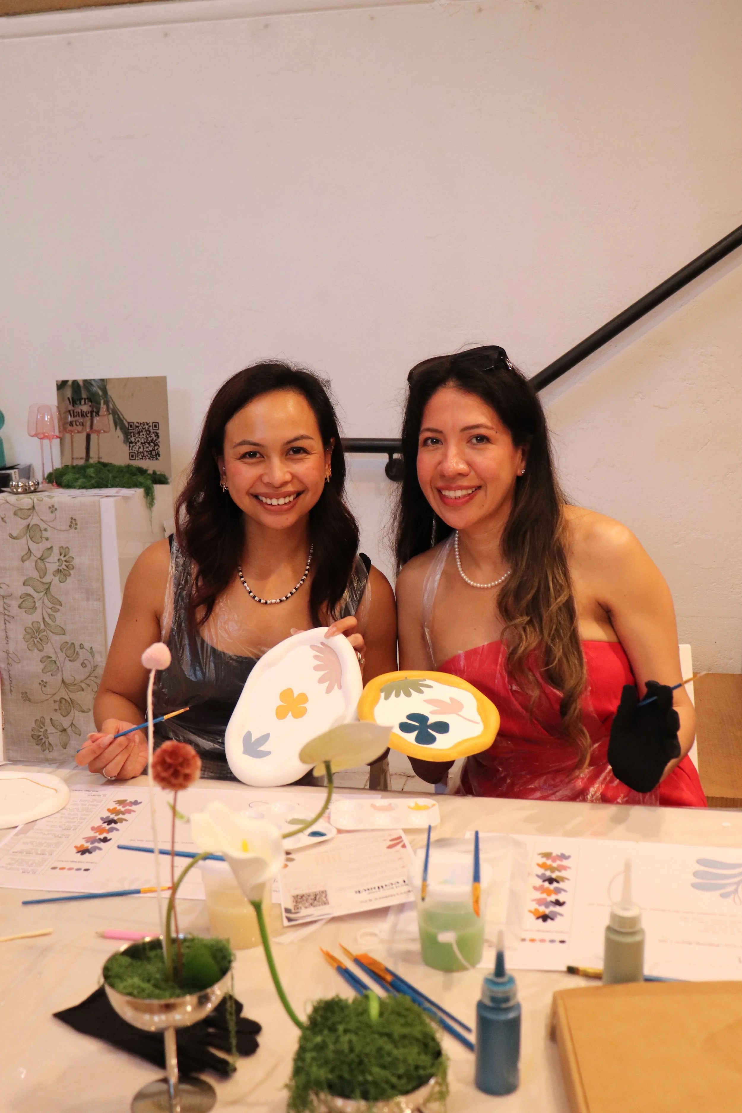 Attendees with their painted trays