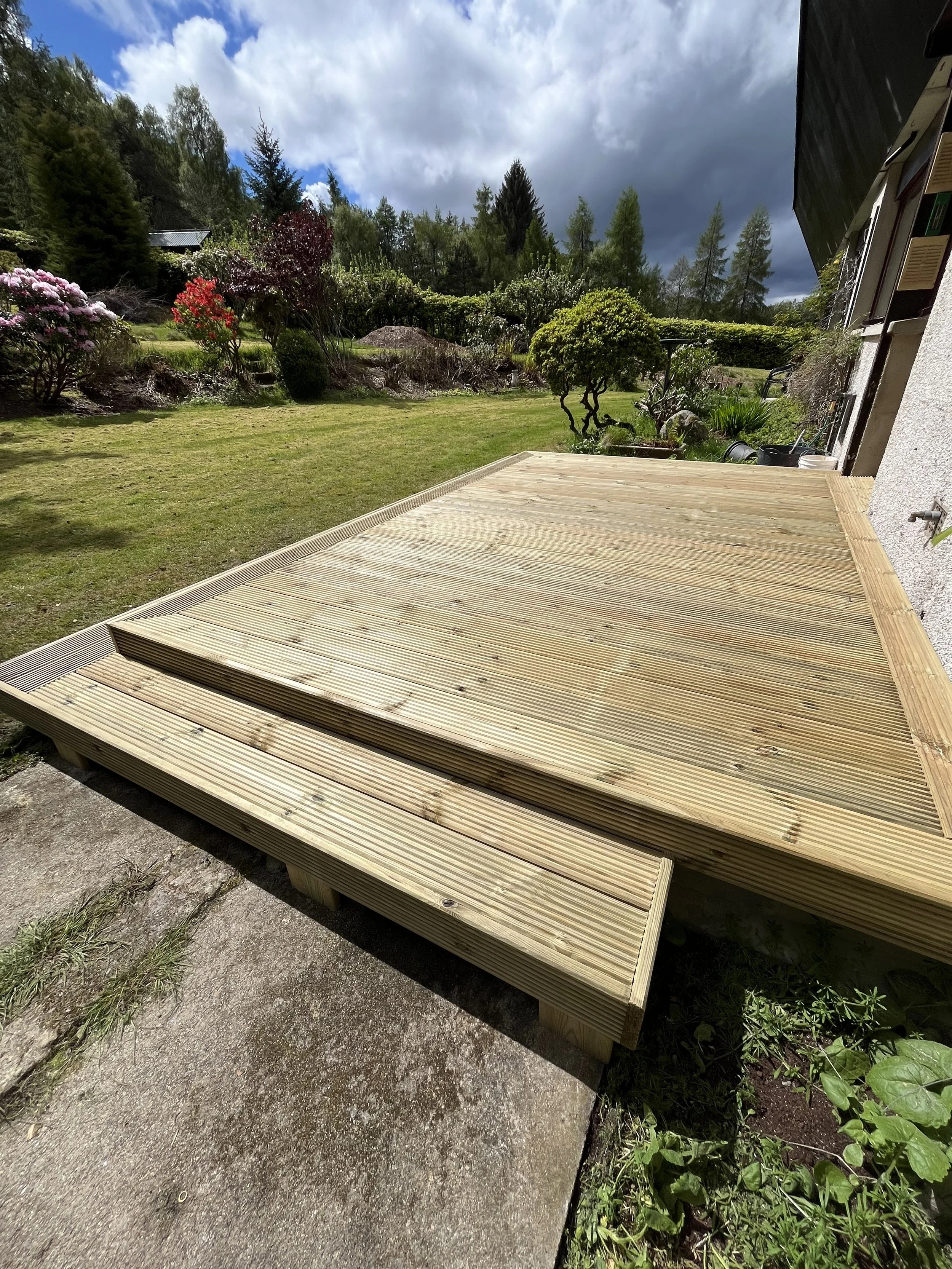 stepped deck
