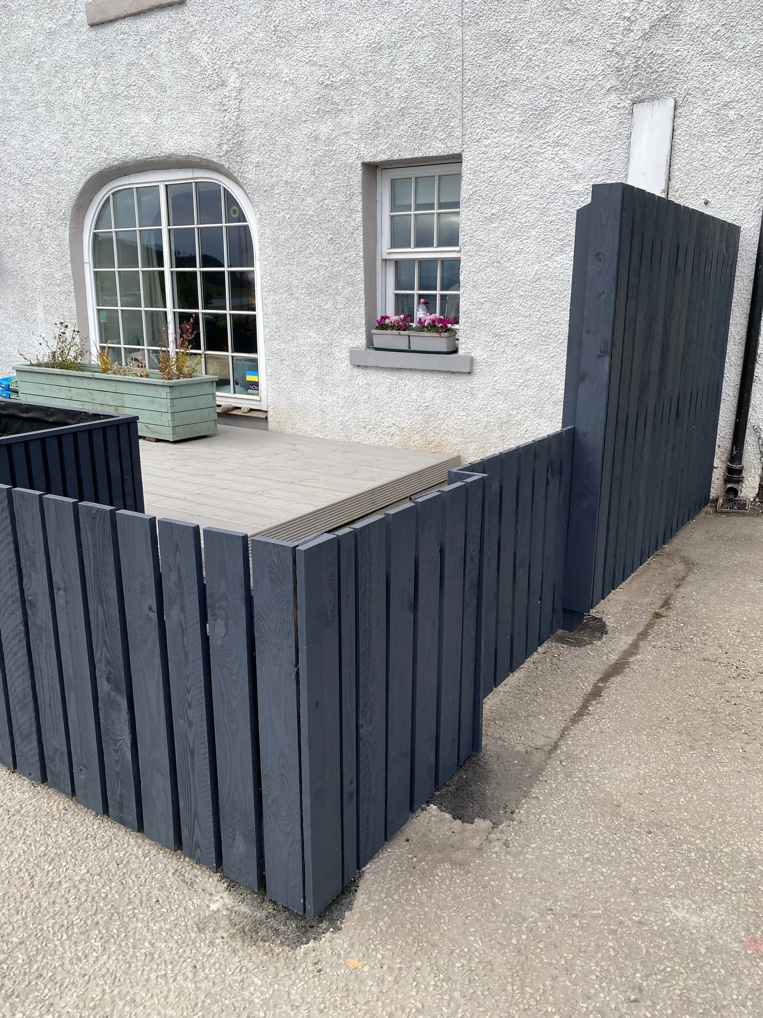 bespoke fence and gate