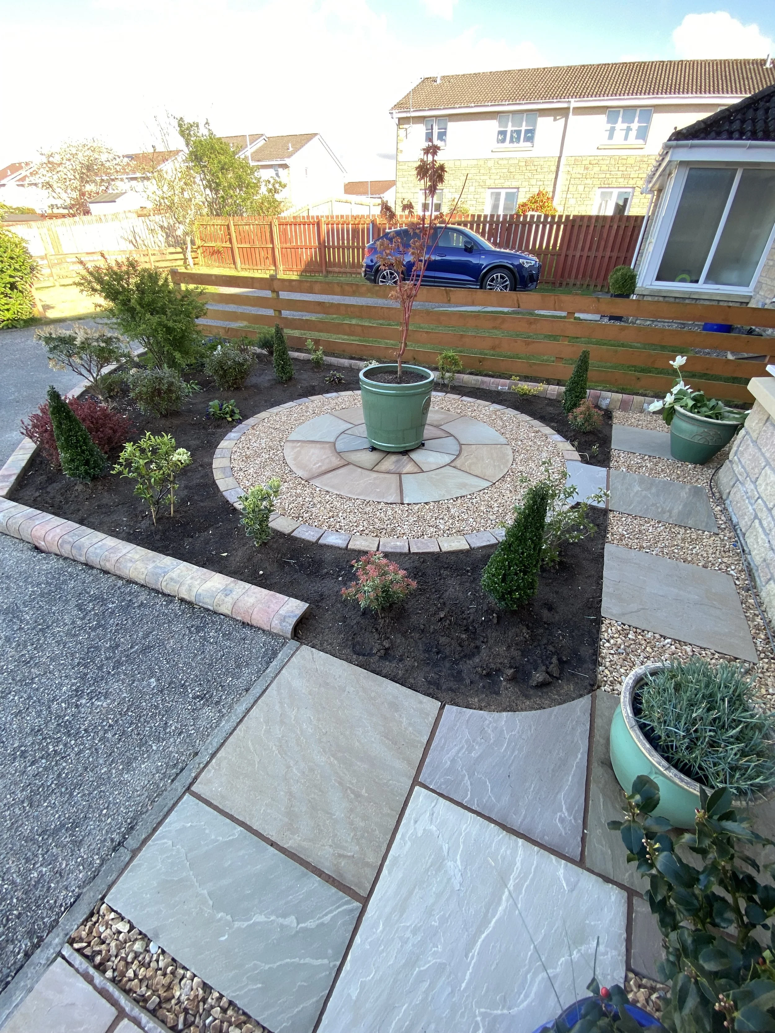 bespoke sandstone circle and walkway