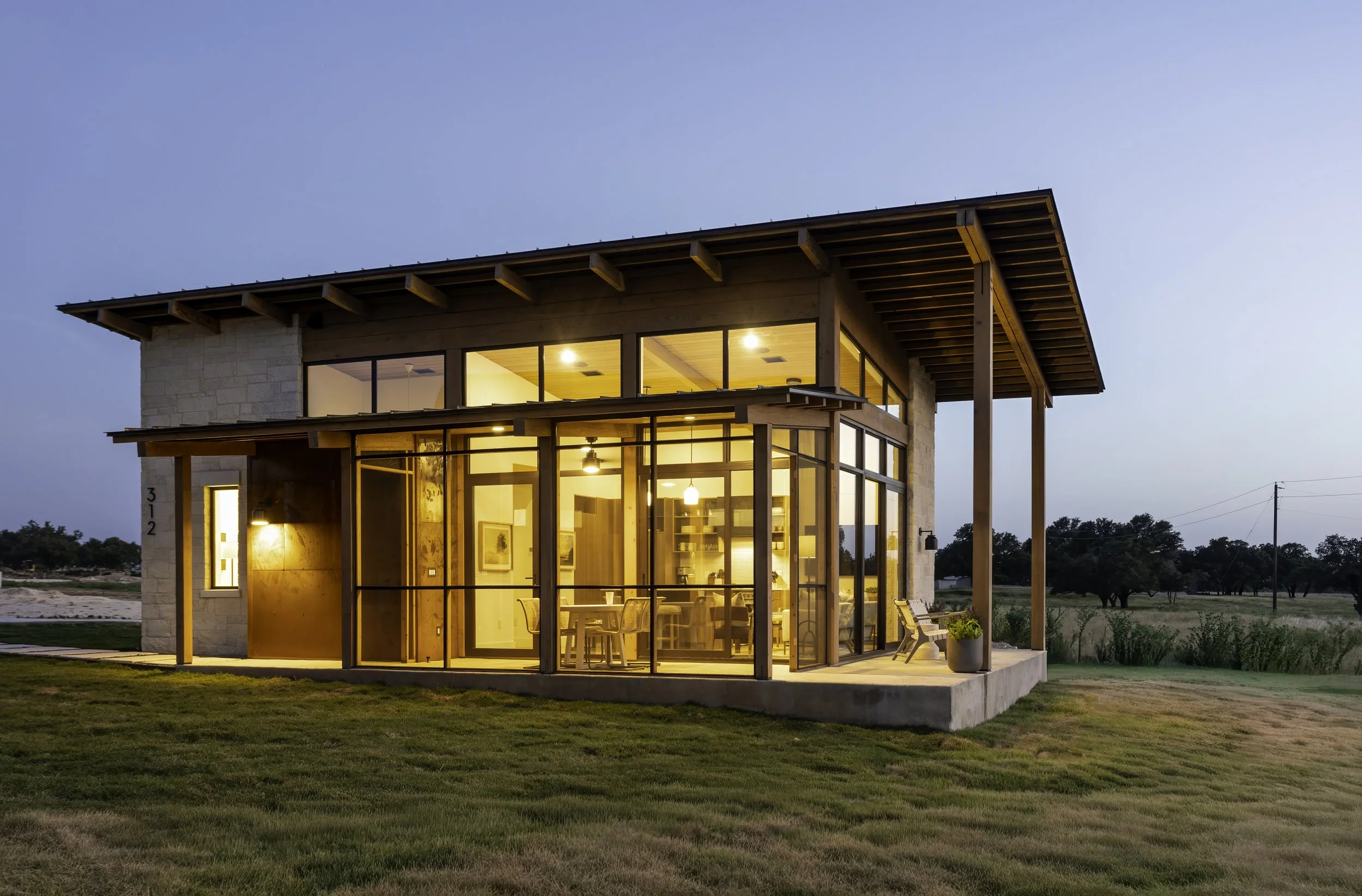 Hye Springs Ranch - Lantana - Unit 106 (11 of 12) - V1.jpg