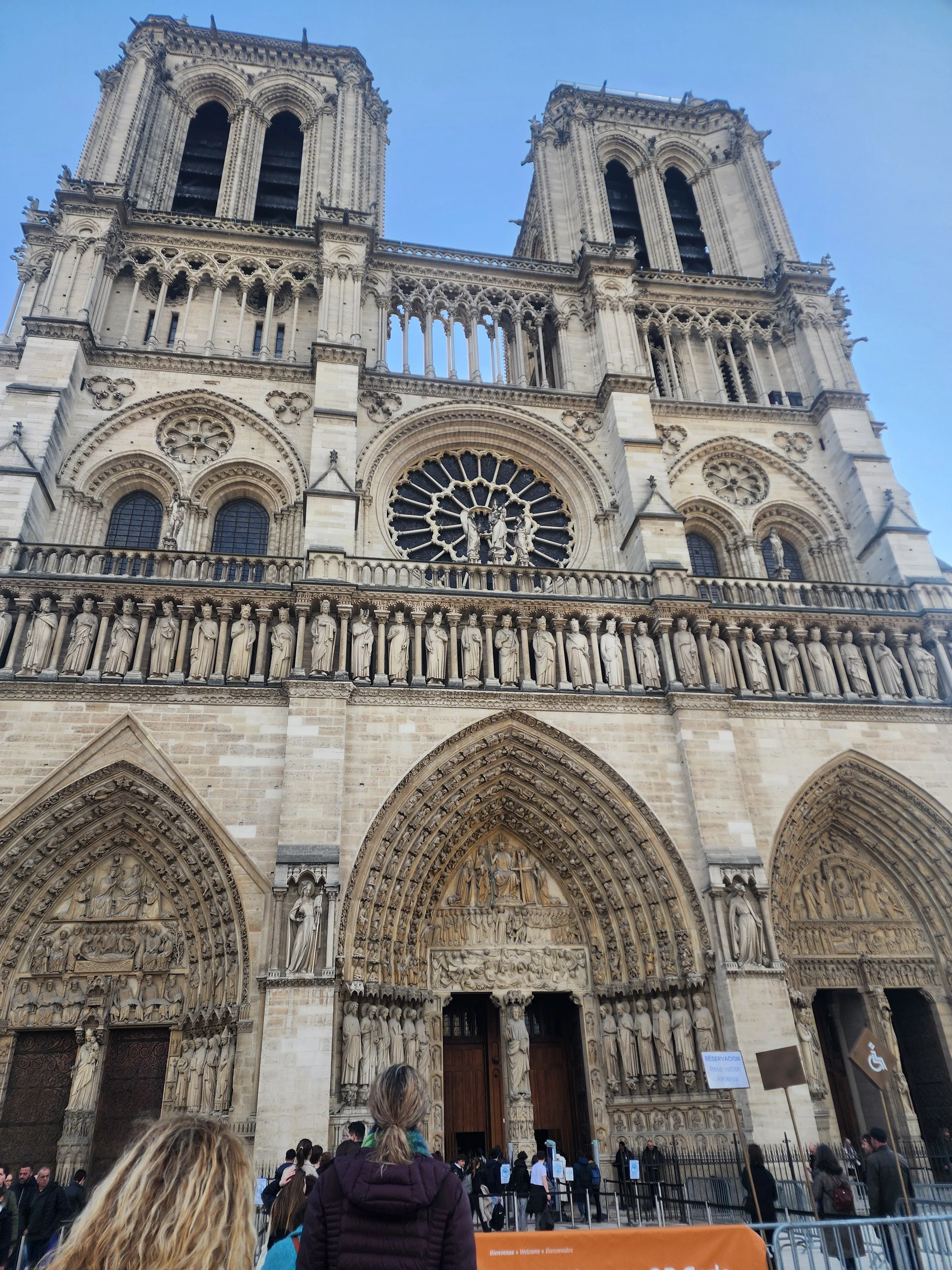 Paris Day 1 — Jet Lag, Pastries &amp; A Very Good Sign